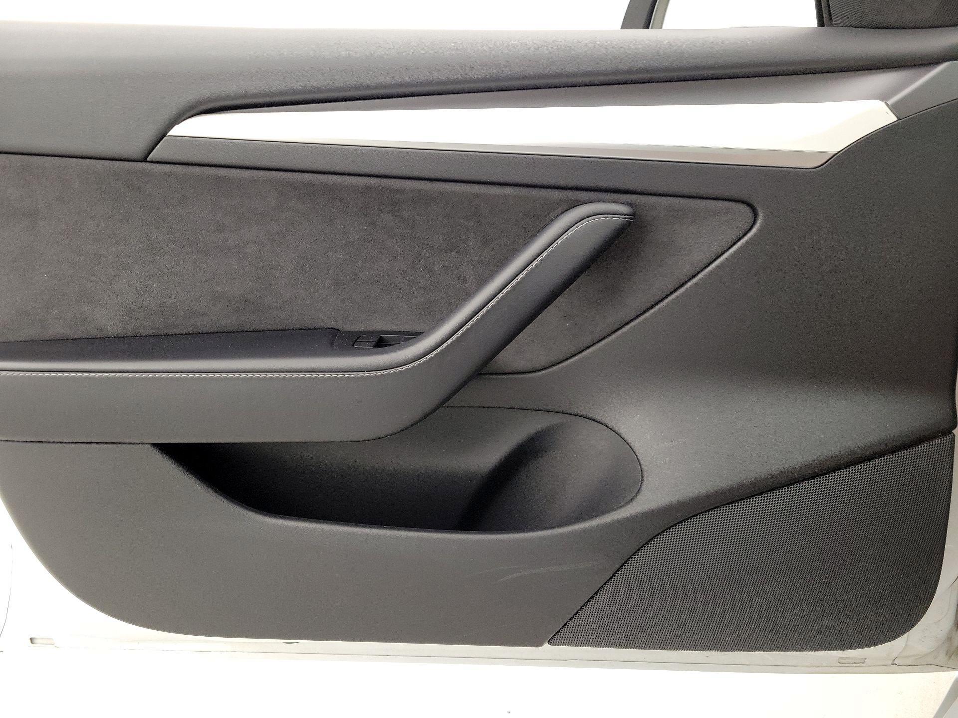 Thumbnail: 2021 Tesla Model 3 - 12