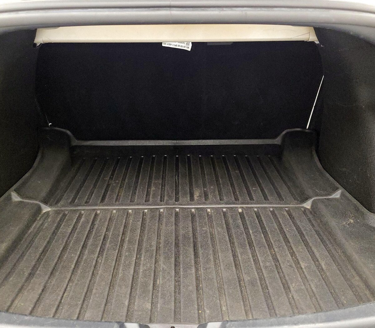 Trunk/Cargo (Seats Up)