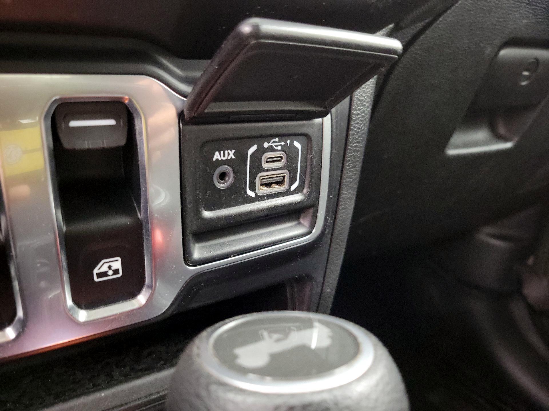 Thumbnail: 2021 Jeep Wrangler - 19