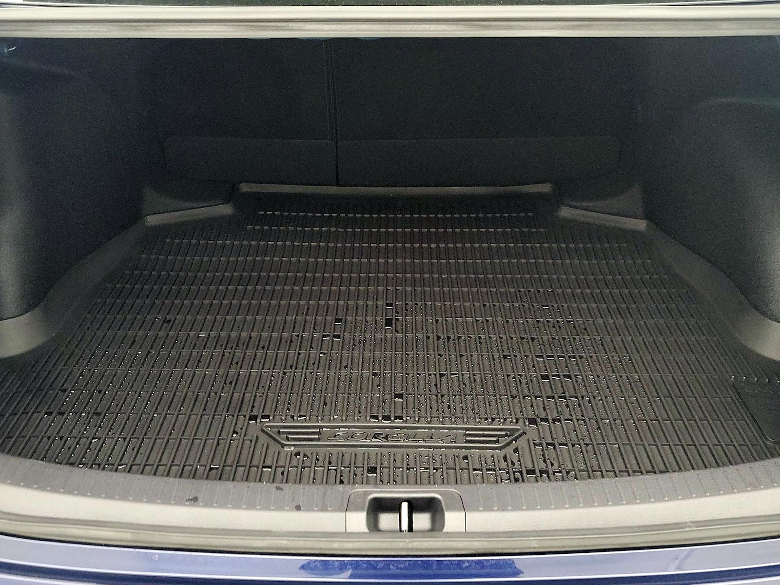 2026 Toyota Corolla LE - Photo 21
