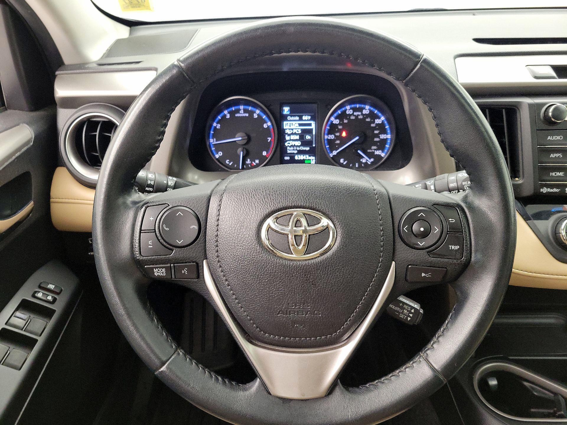 Thumbnail: 2018 Toyota RAV4 - 10