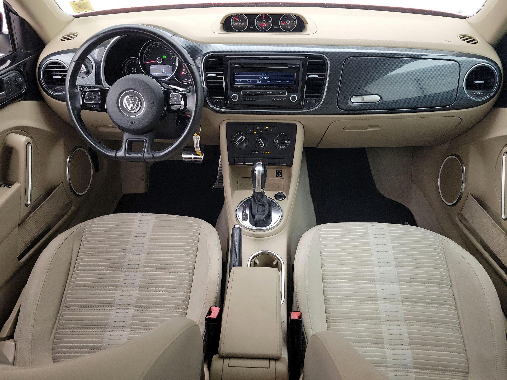 Thumbnail: 2014 Volkswagen Beetle - 9