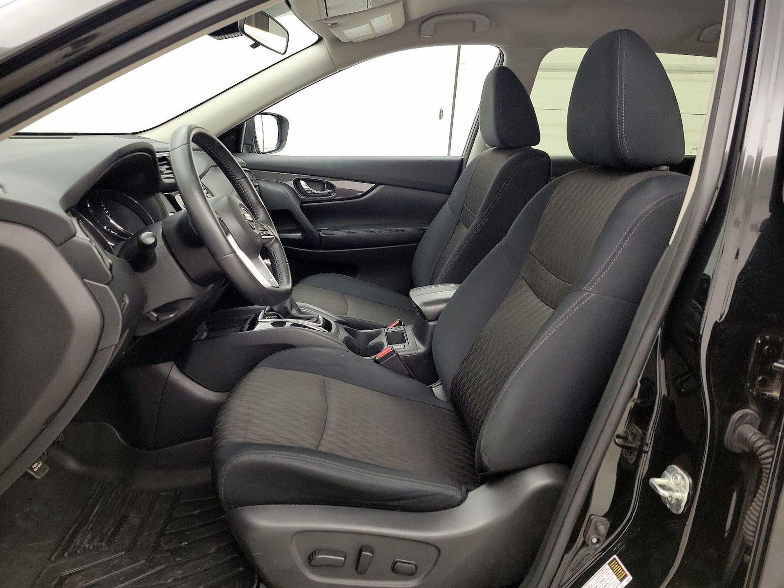 2019 Nissan Rogue SV - Photo 12