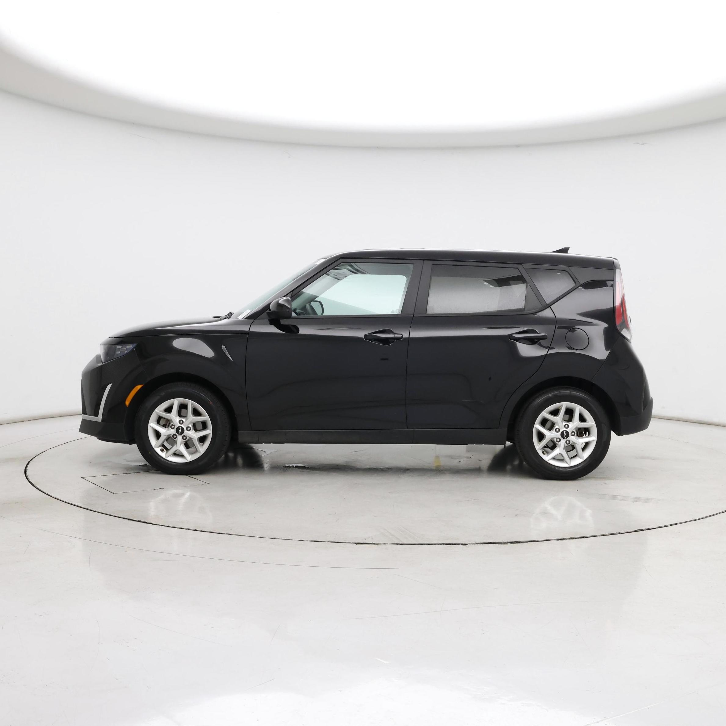 Thumbnail: 2023 Kia Soul - 3