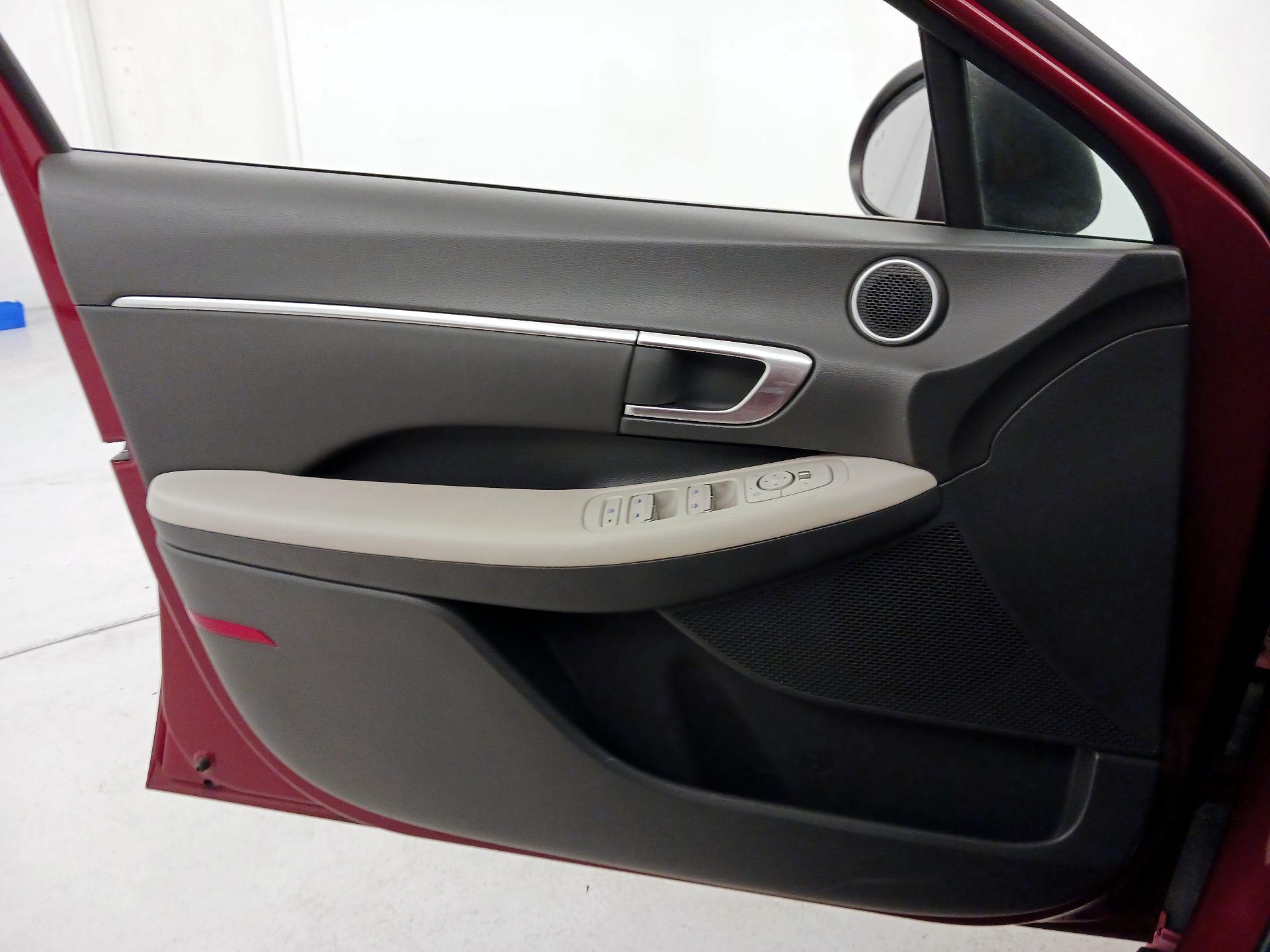 Thumbnail: 2023 Hyundai Sonata - 12