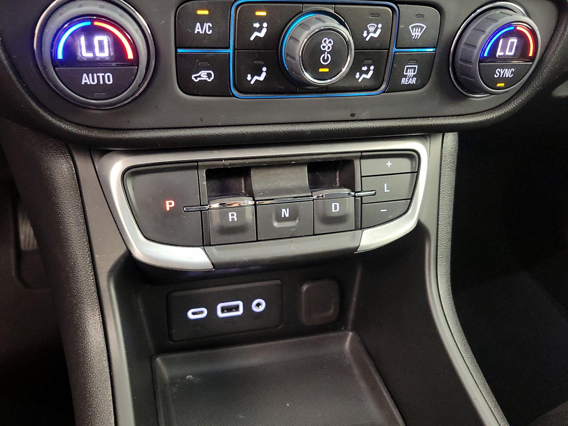 Thumbnail: 2023 GMC Terrain - 17
