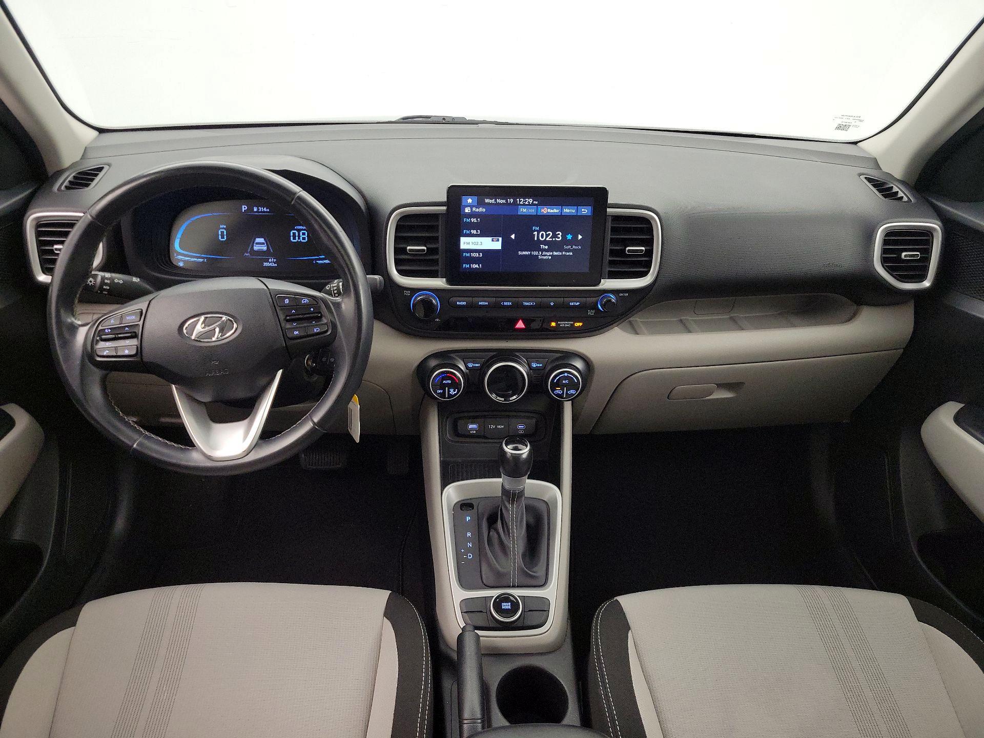 Thumbnail: 2023 Hyundai Venue - 9