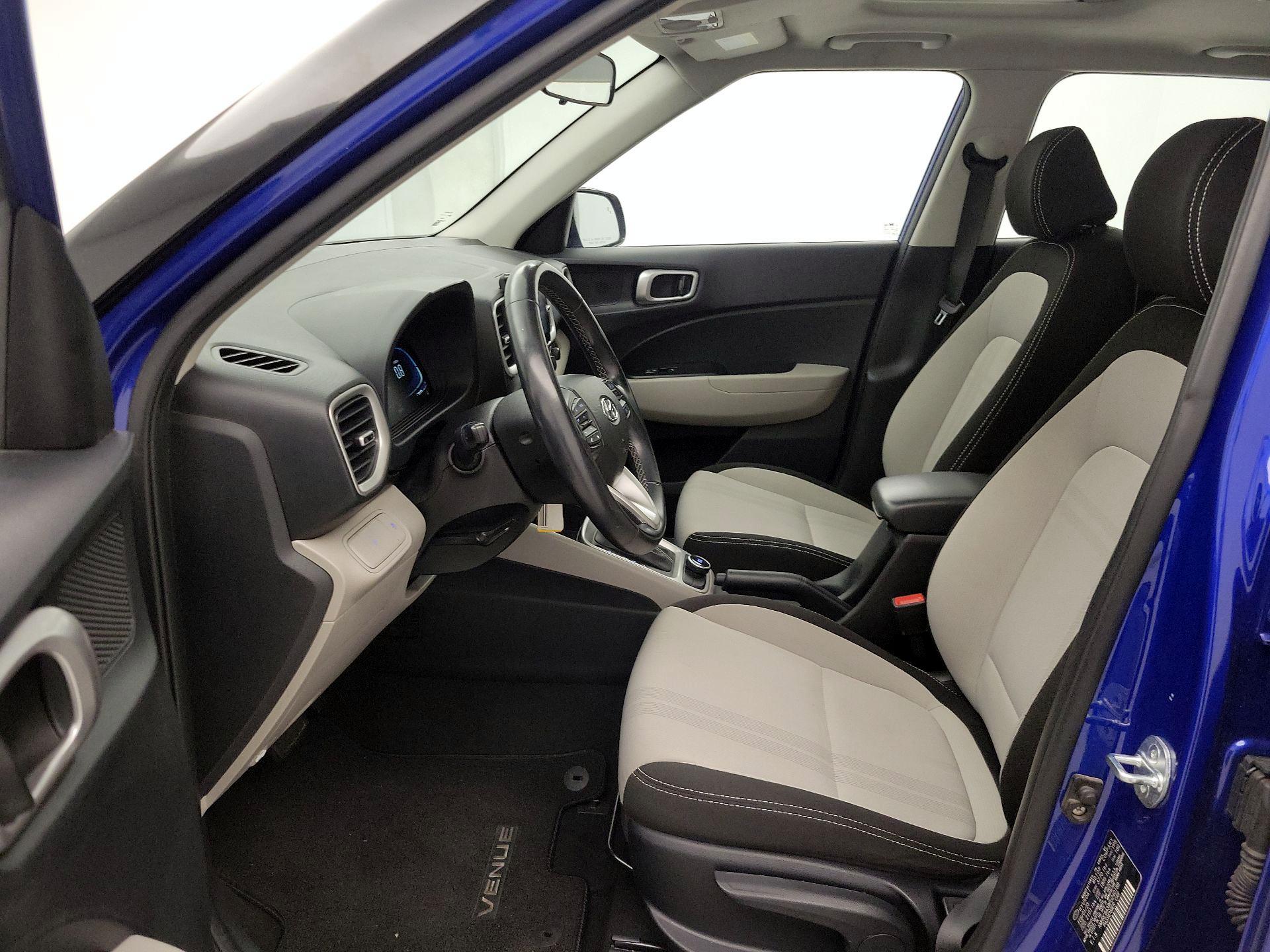 Thumbnail: 2023 Hyundai Venue - 11