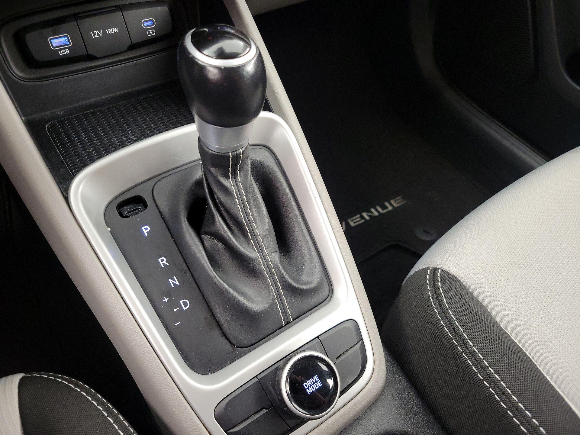 Thumbnail: 2023 Hyundai Venue - 17