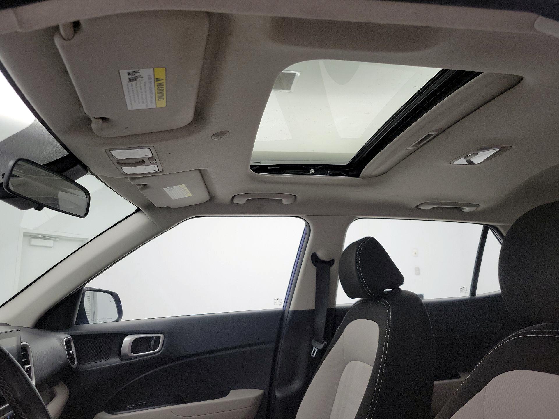 Thumbnail: 2023 Hyundai Venue - 19