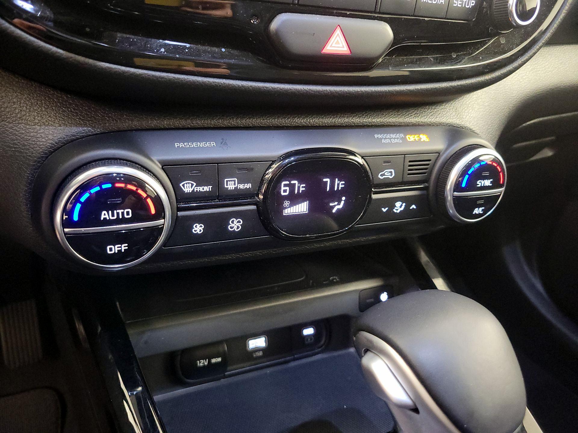 Thumbnail: 2023 Kia Soul - 17