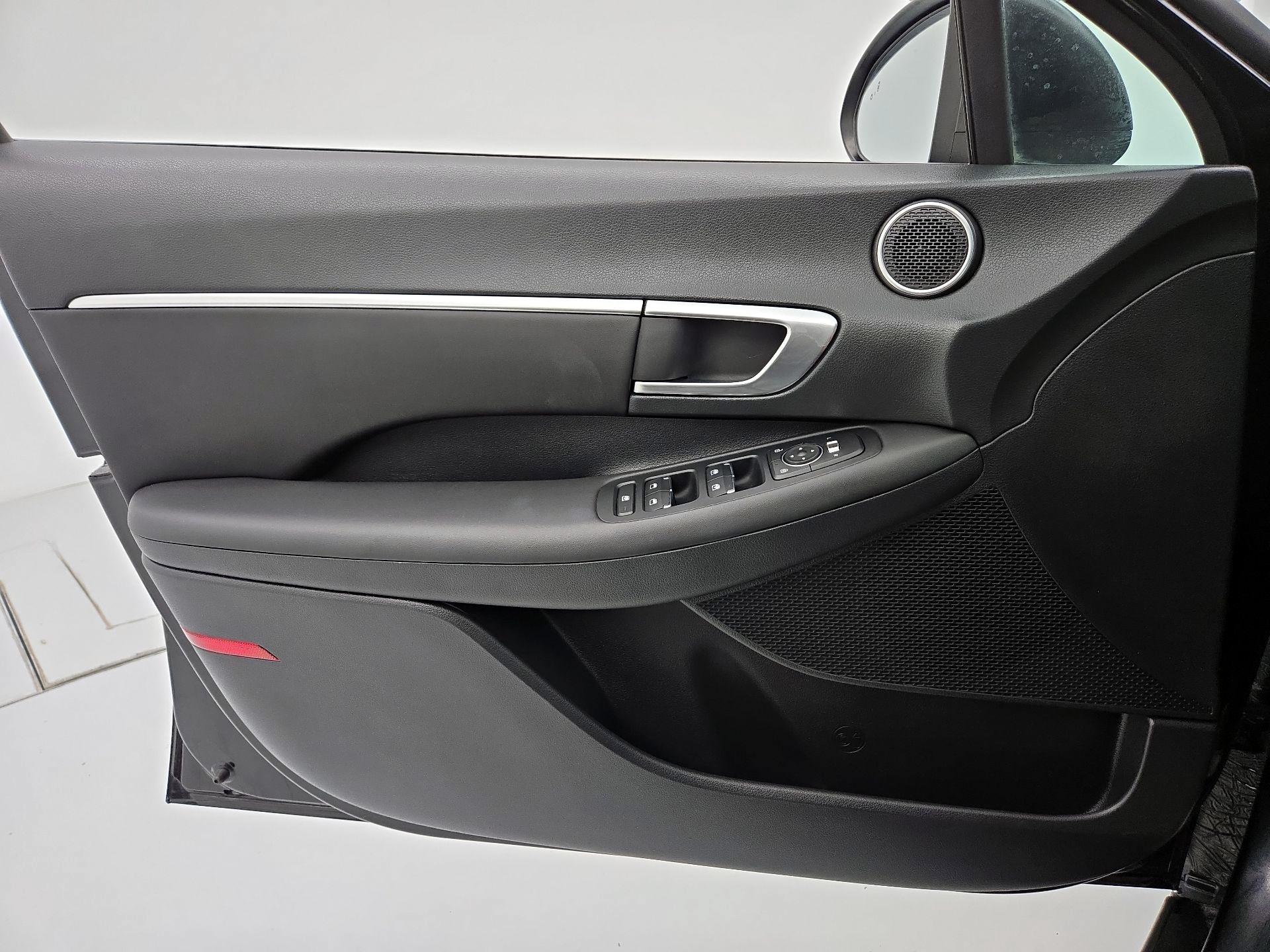 Thumbnail: 2022 Hyundai Sonata - 12