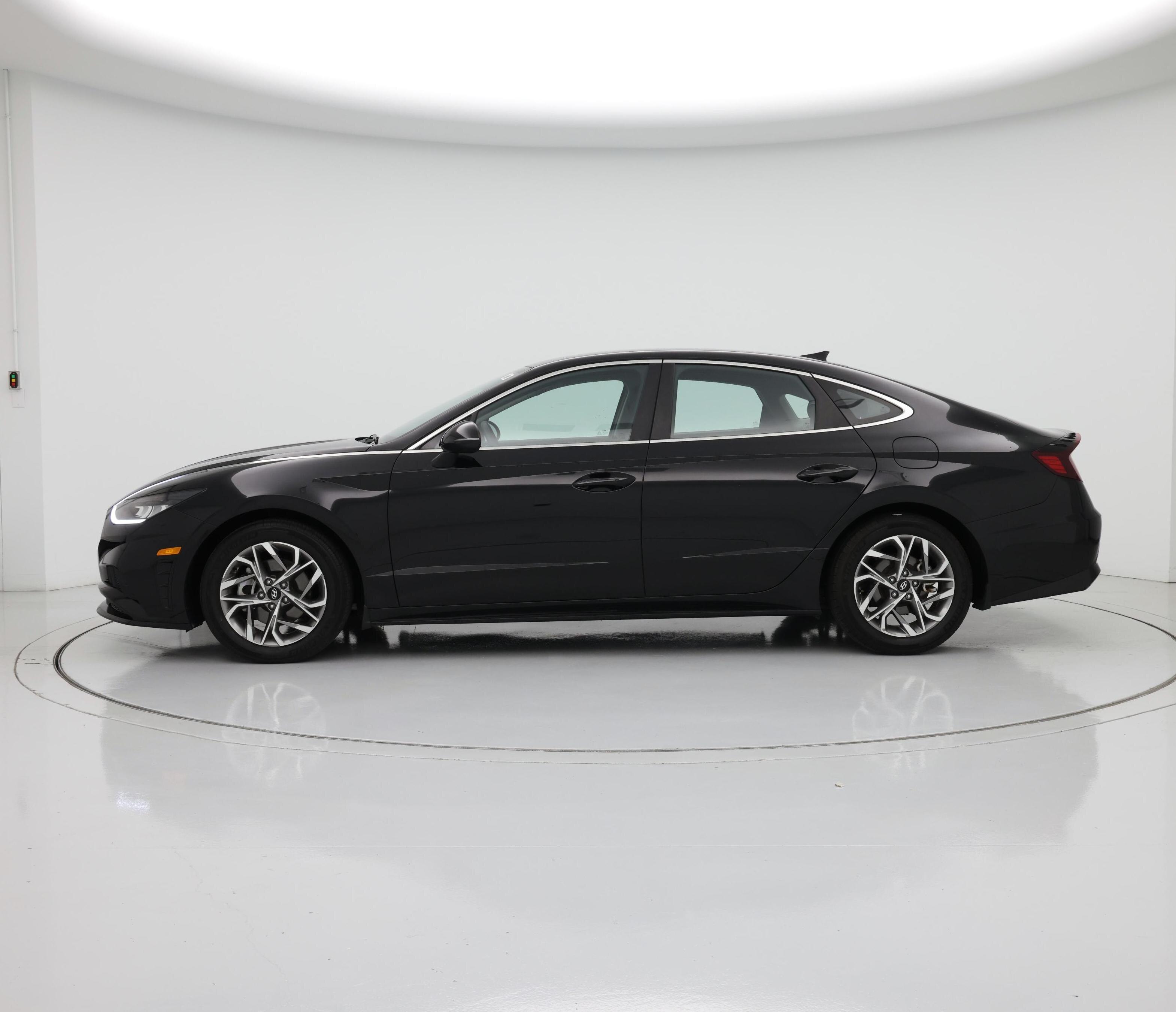 Thumbnail: 2022 Hyundai Sonata - 3