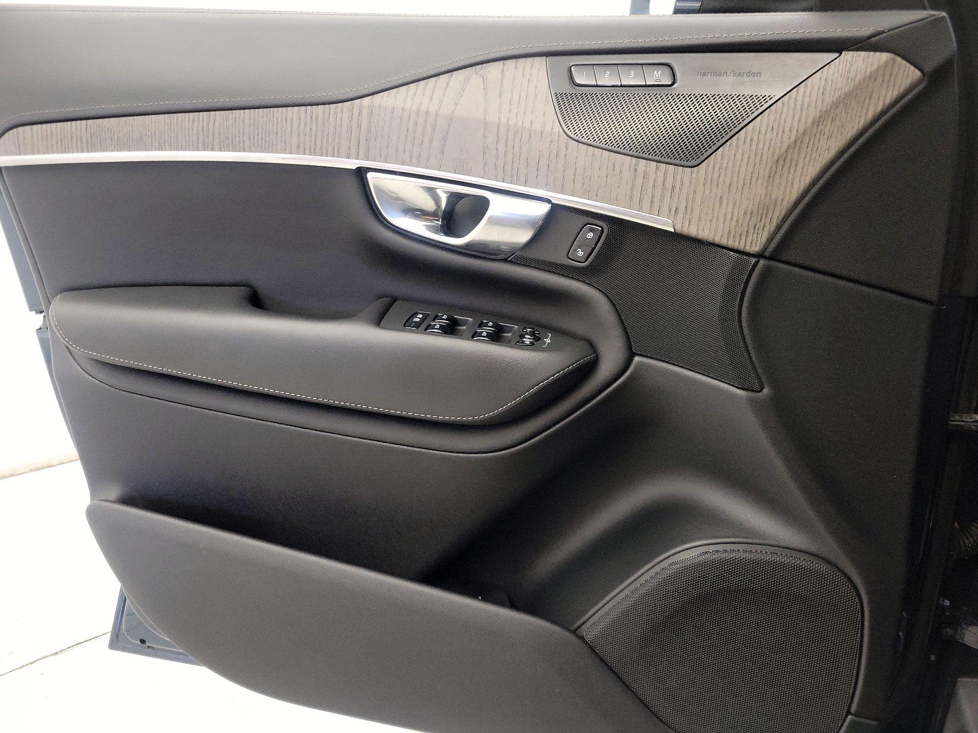 Thumbnail: 2022 Volvo XC90 - 12