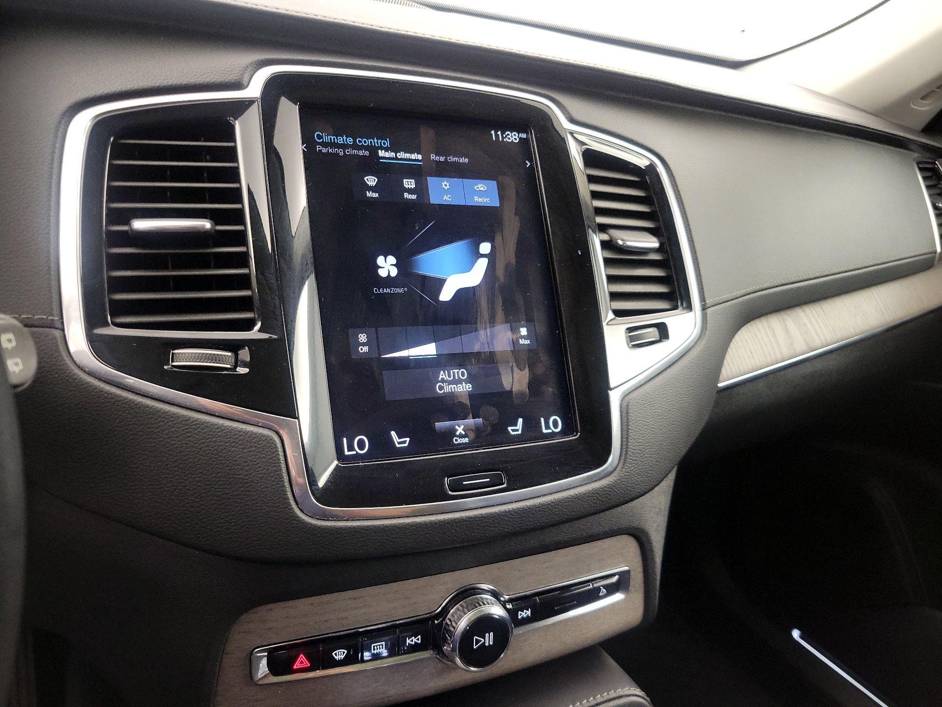 Thumbnail: 2022 Volvo XC90 - 17