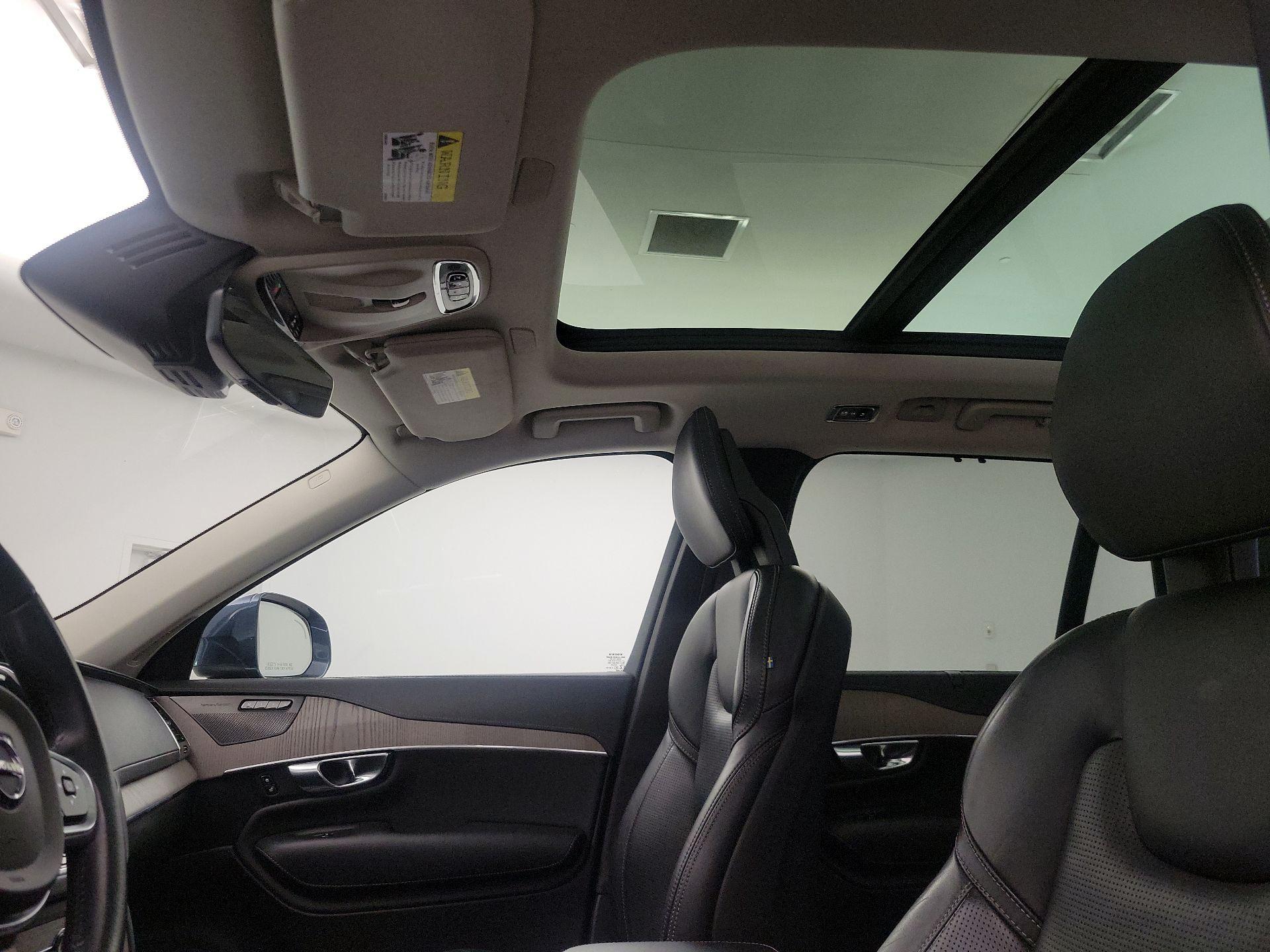 Thumbnail: 2022 Volvo XC90 - 19