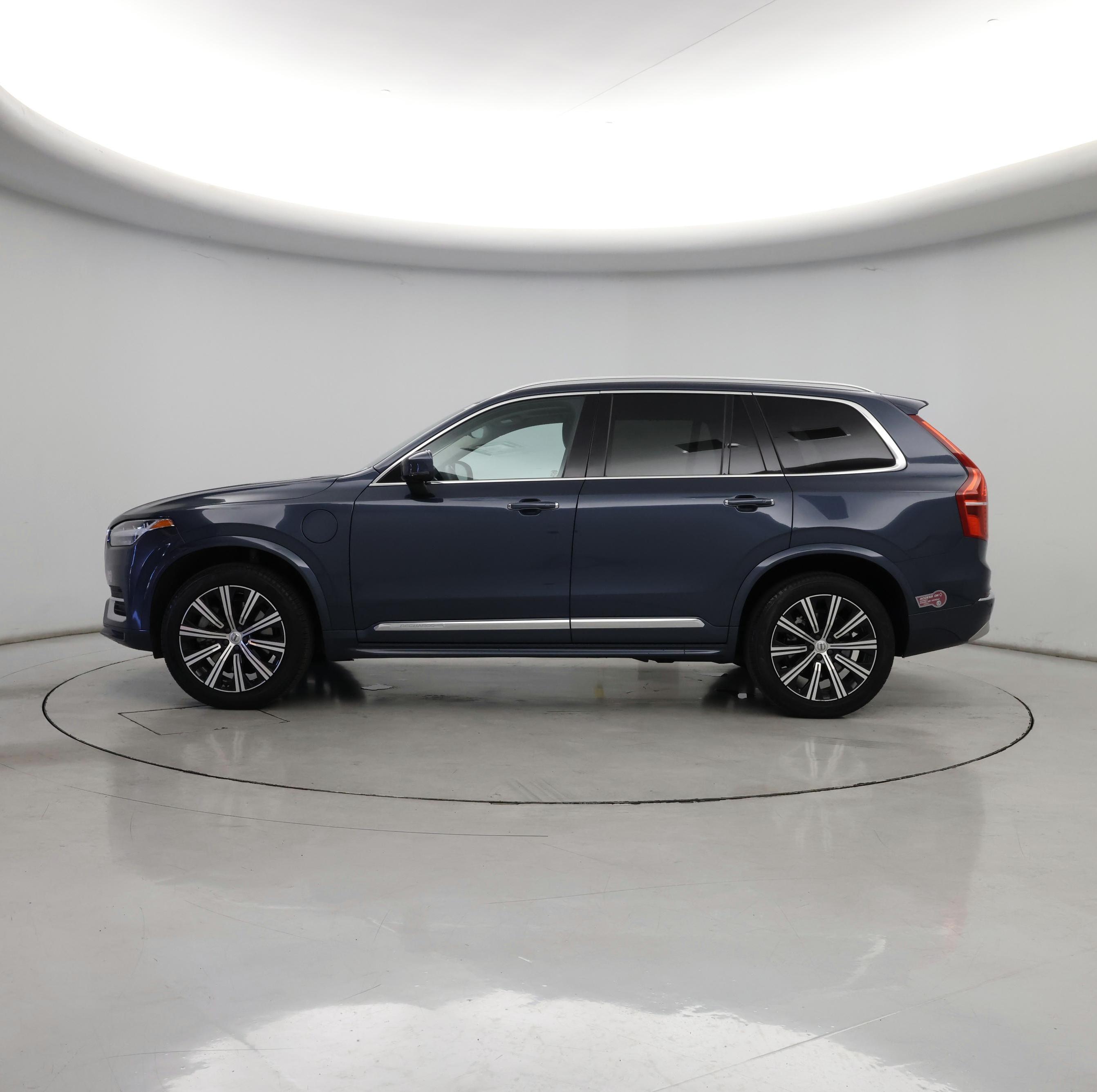Thumbnail: 2022 Volvo XC90 - 3