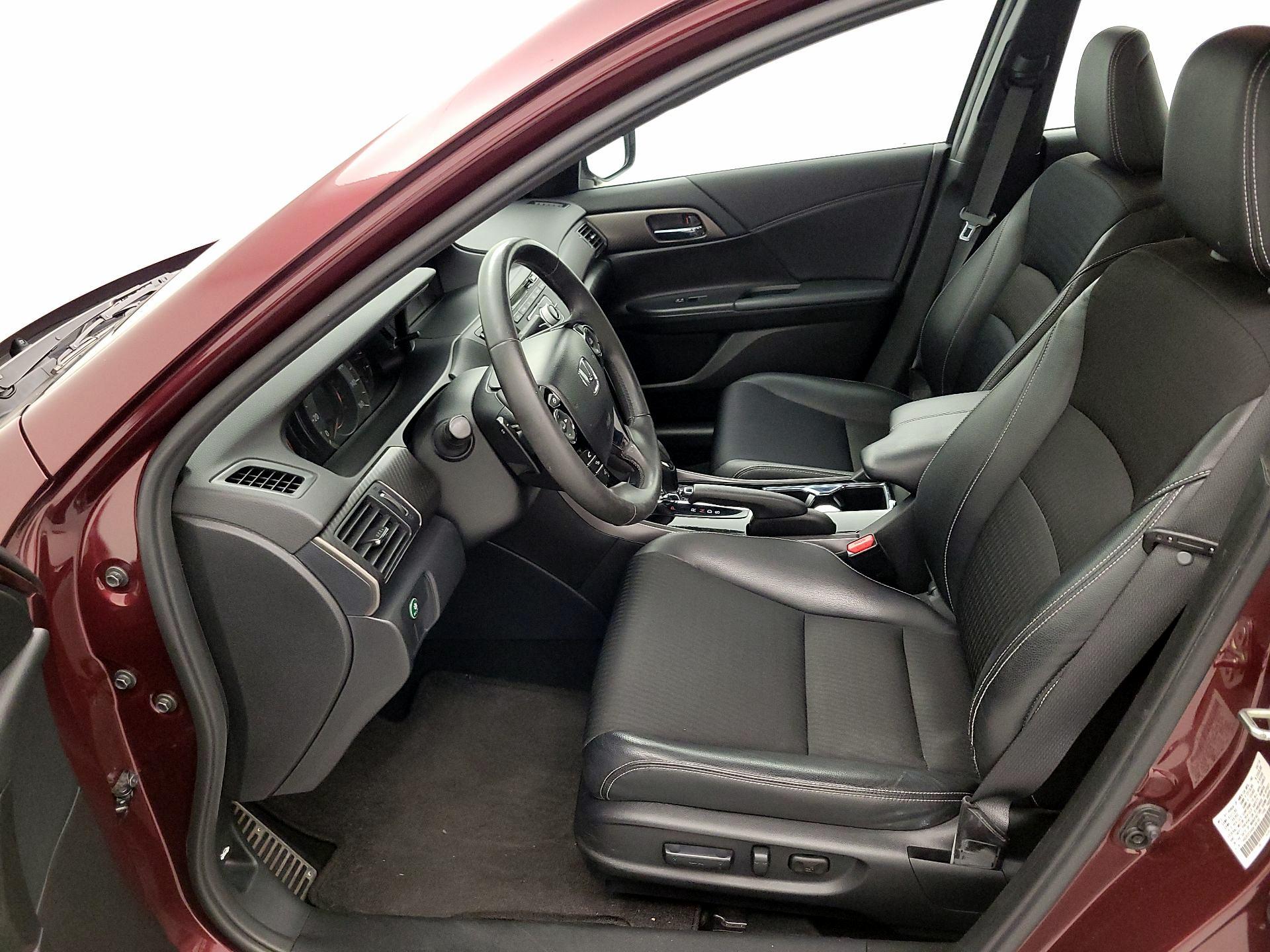 Thumbnail: 2016 Honda Accord - 11