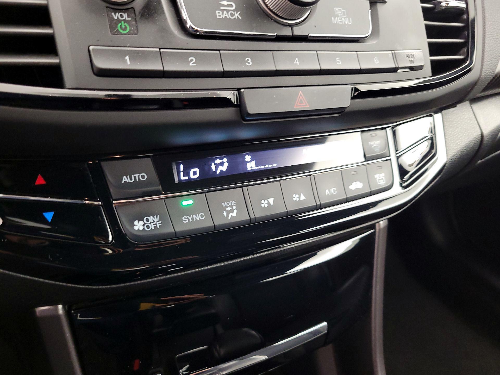 Thumbnail: 2016 Honda Accord - 16