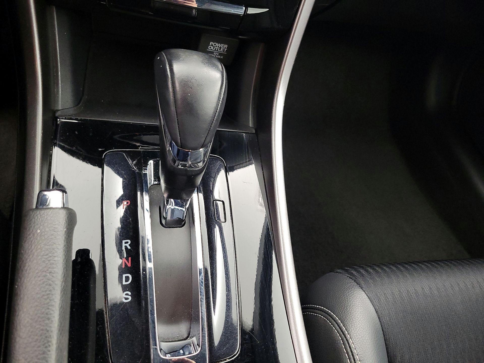 Thumbnail: 2016 Honda Accord - 17