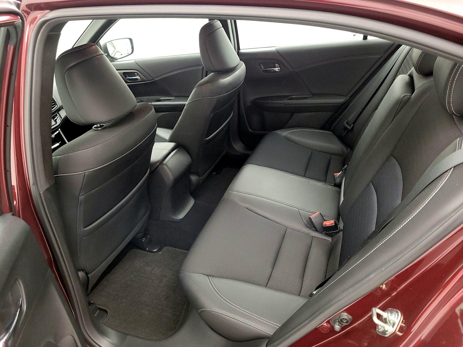 Thumbnail: 2016 Honda Accord - 18
