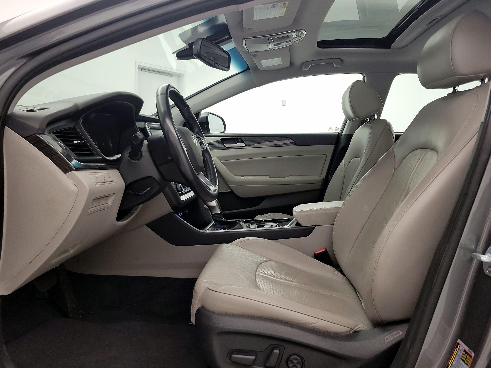 Thumbnail: 2019 Hyundai Sonata - 11