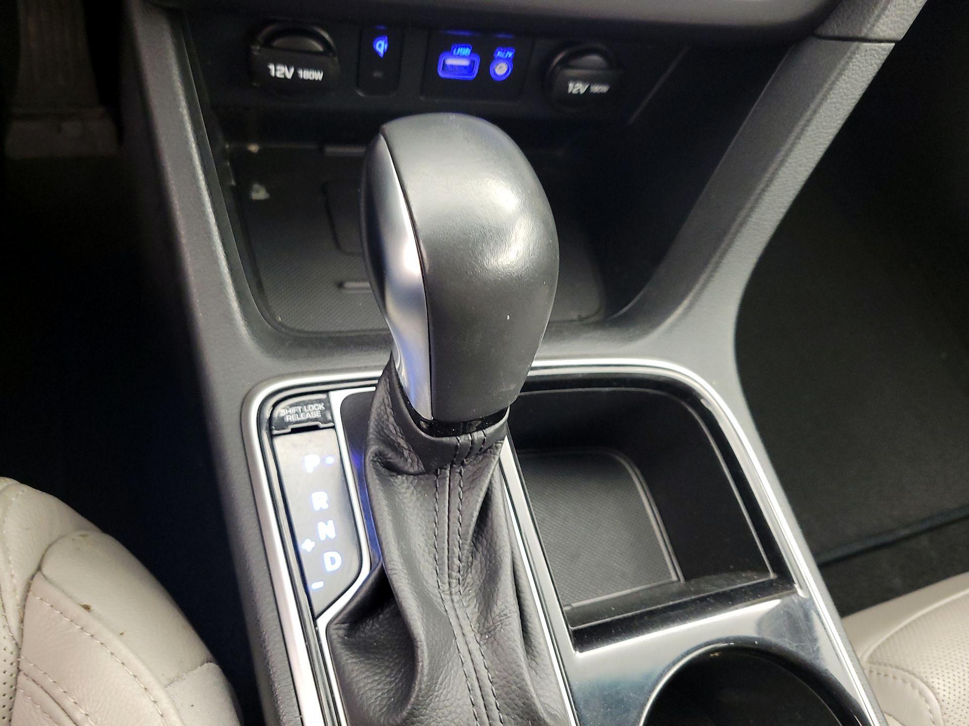 Thumbnail: 2019 Hyundai Sonata - 17