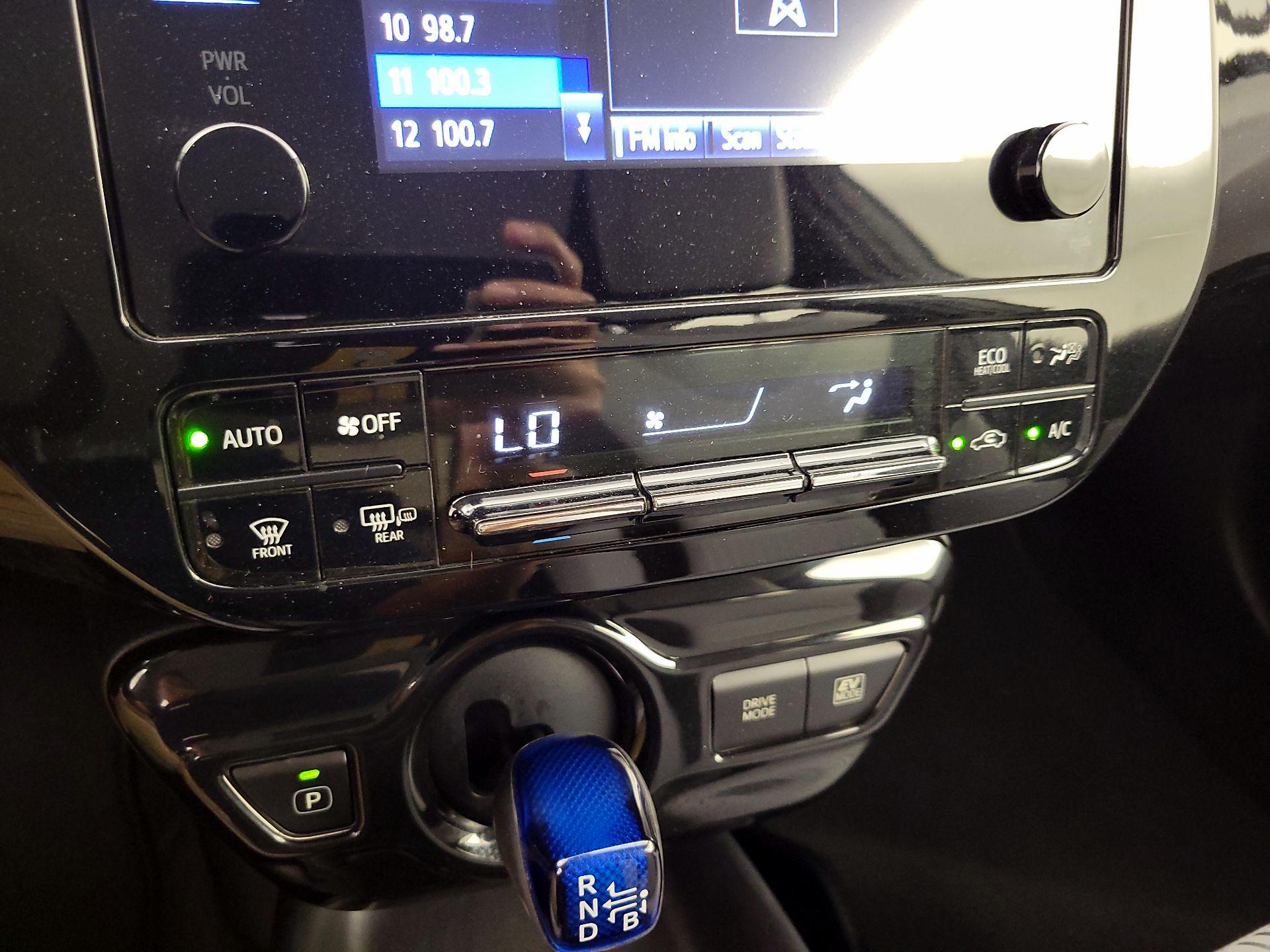 Thumbnail: 2017 Toyota Prius - 16
