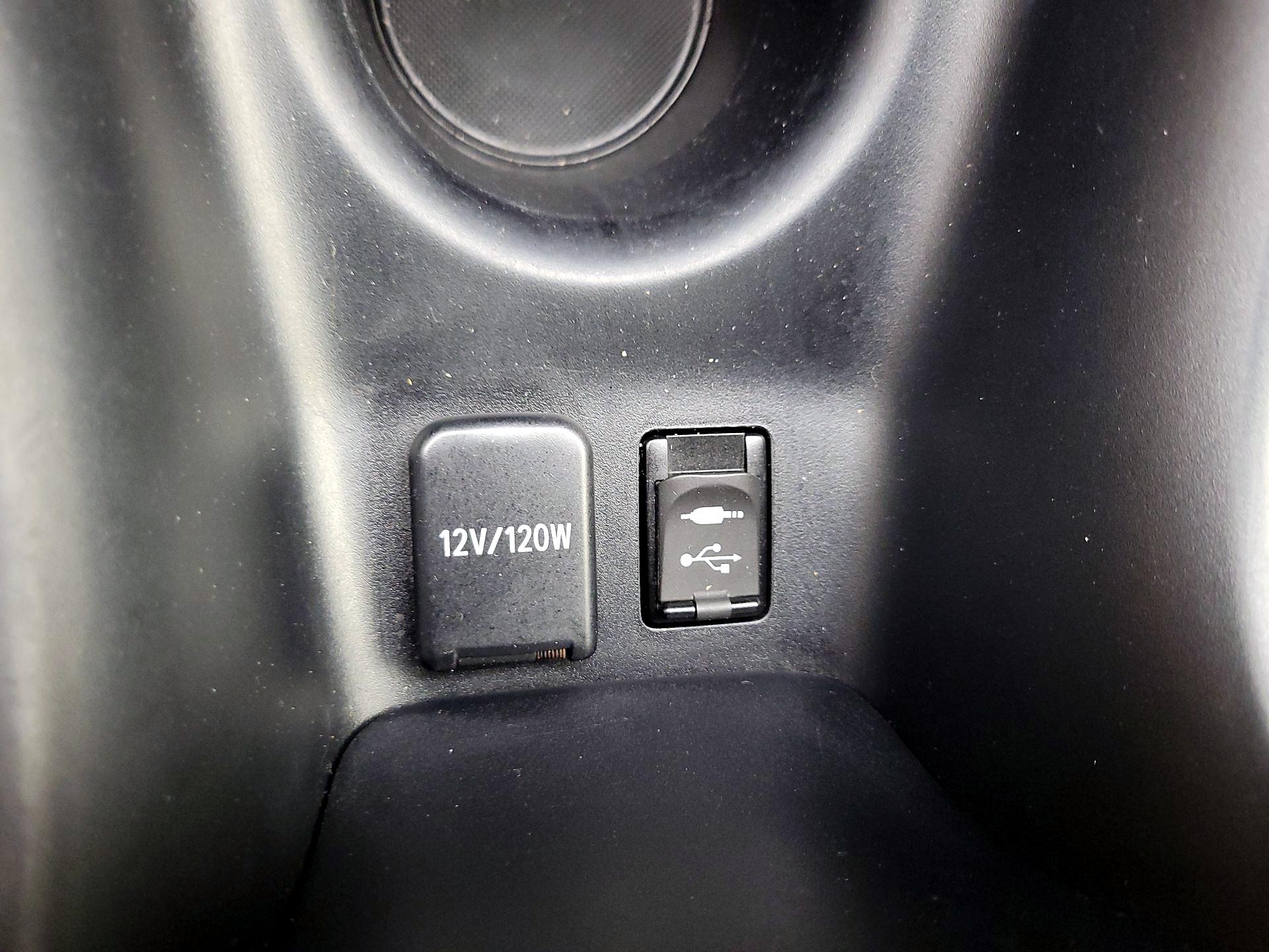 Thumbnail: 2017 Toyota Prius - 18