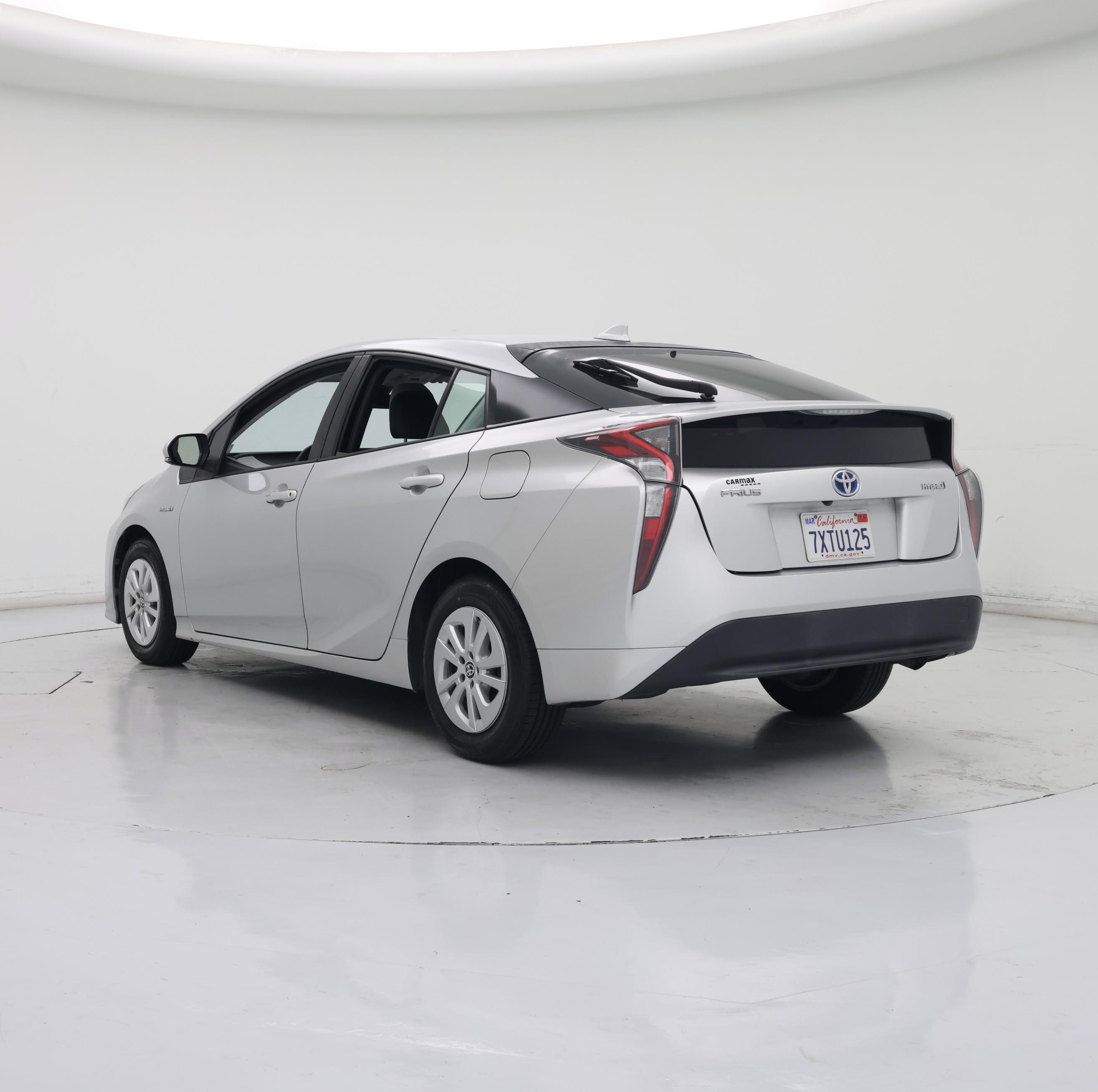 Thumbnail: 2017 Toyota Prius - 2