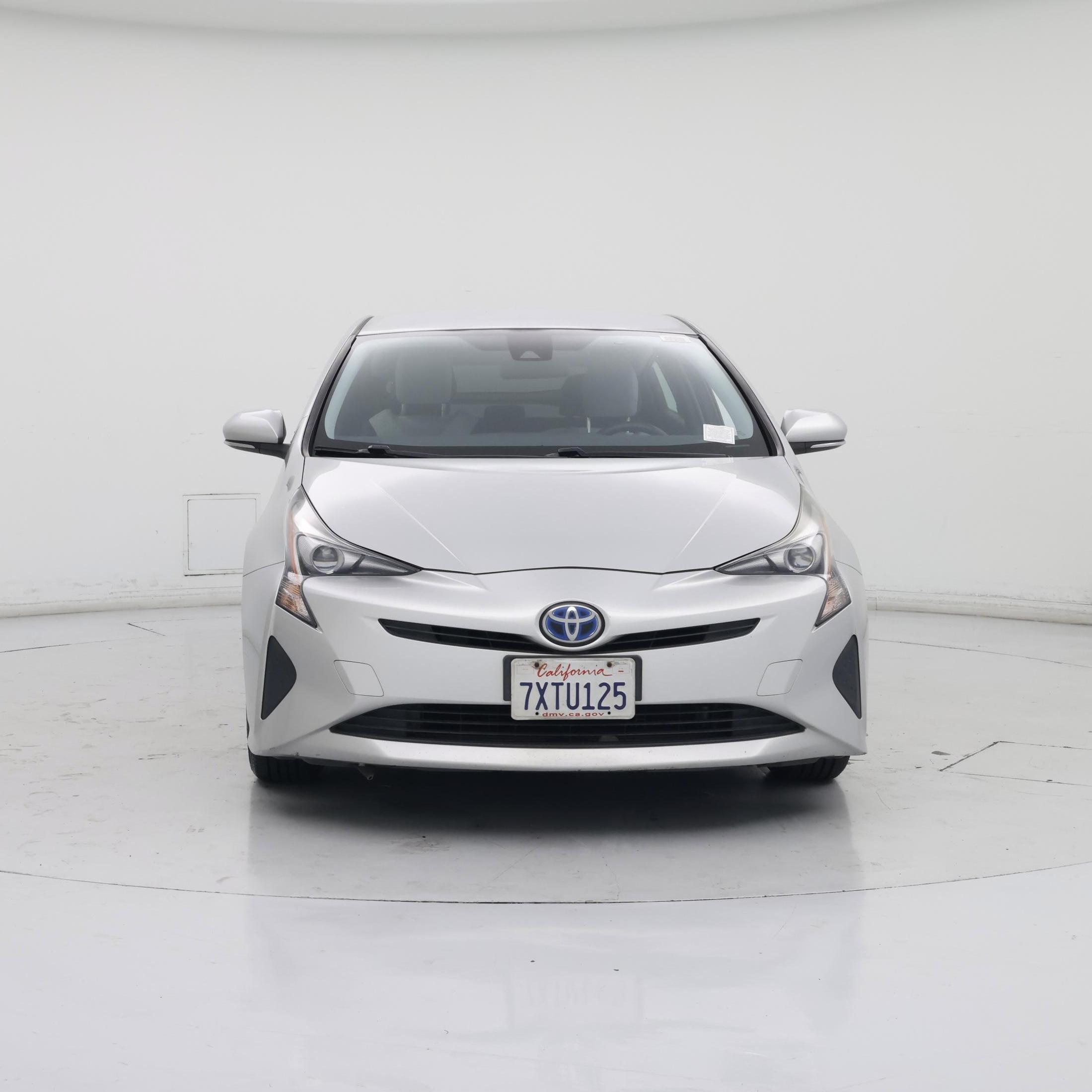 Thumbnail: 2017 Toyota Prius - 5
