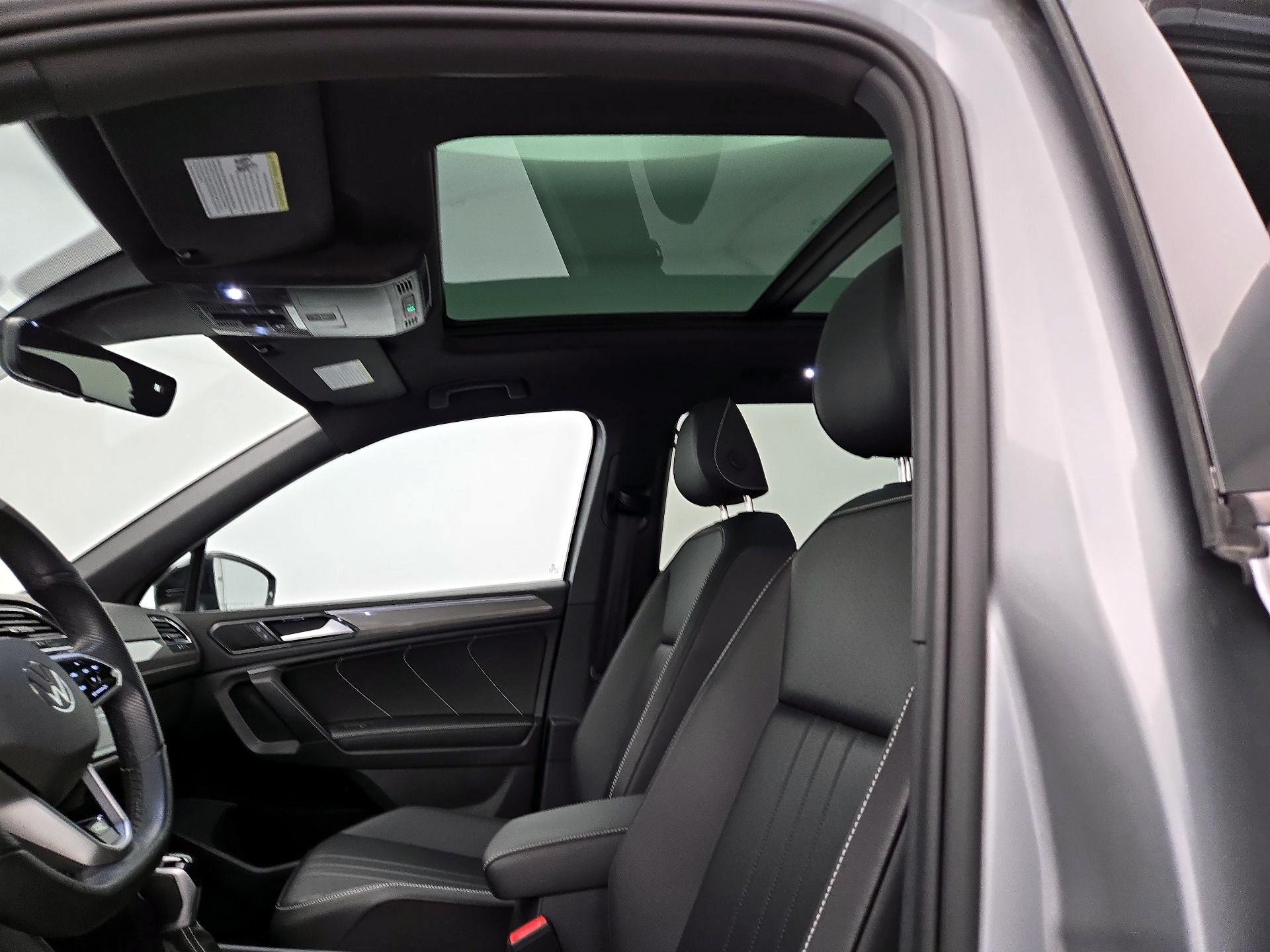 Thumbnail: 2022 Volkswagen Tiguan - 19