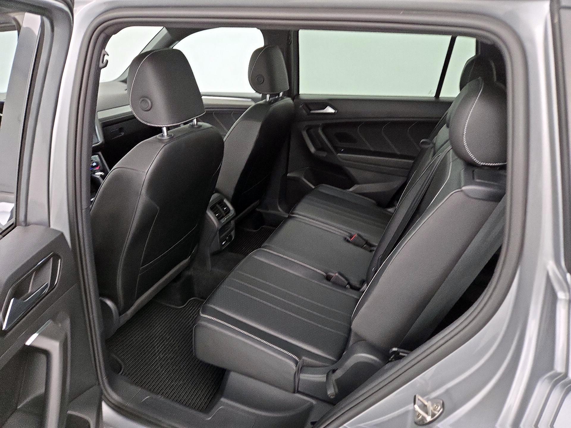 Thumbnail: 2022 Volkswagen Tiguan - 20