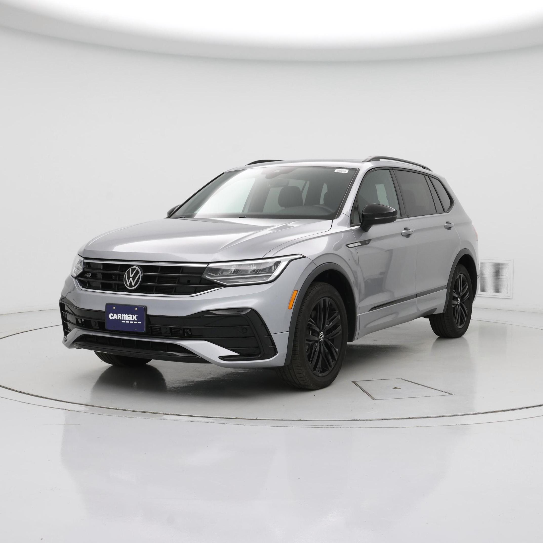 Thumbnail: 2022 Volkswagen Tiguan - 4