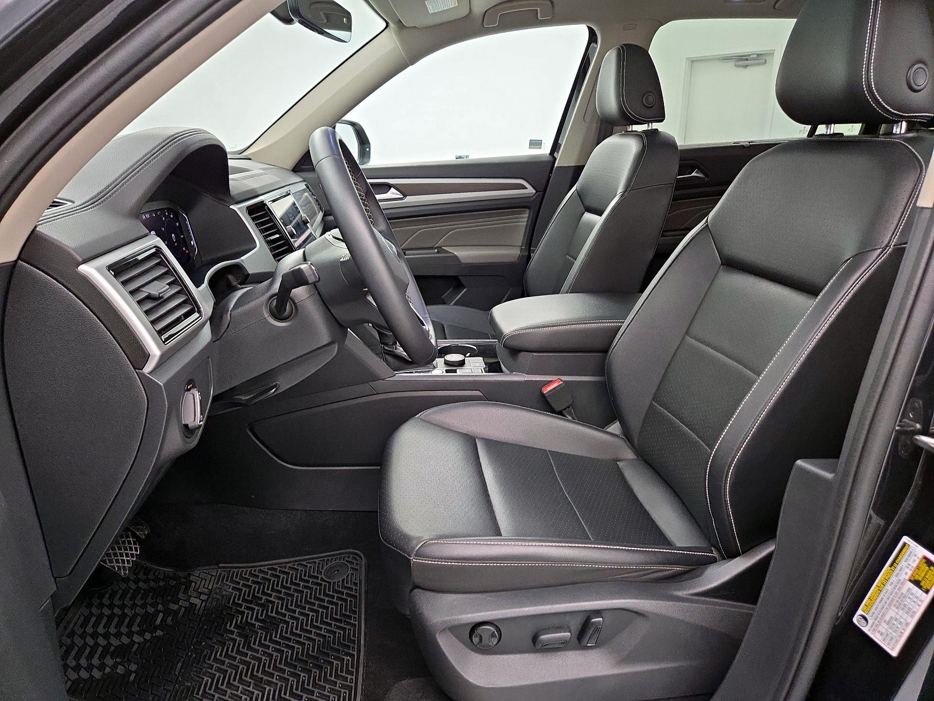 Thumbnail: 2022 Volkswagen Atlas - 11