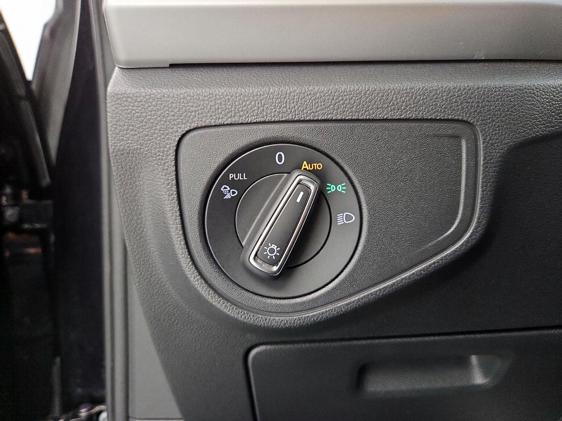 Thumbnail: 2022 Volkswagen Atlas - 13