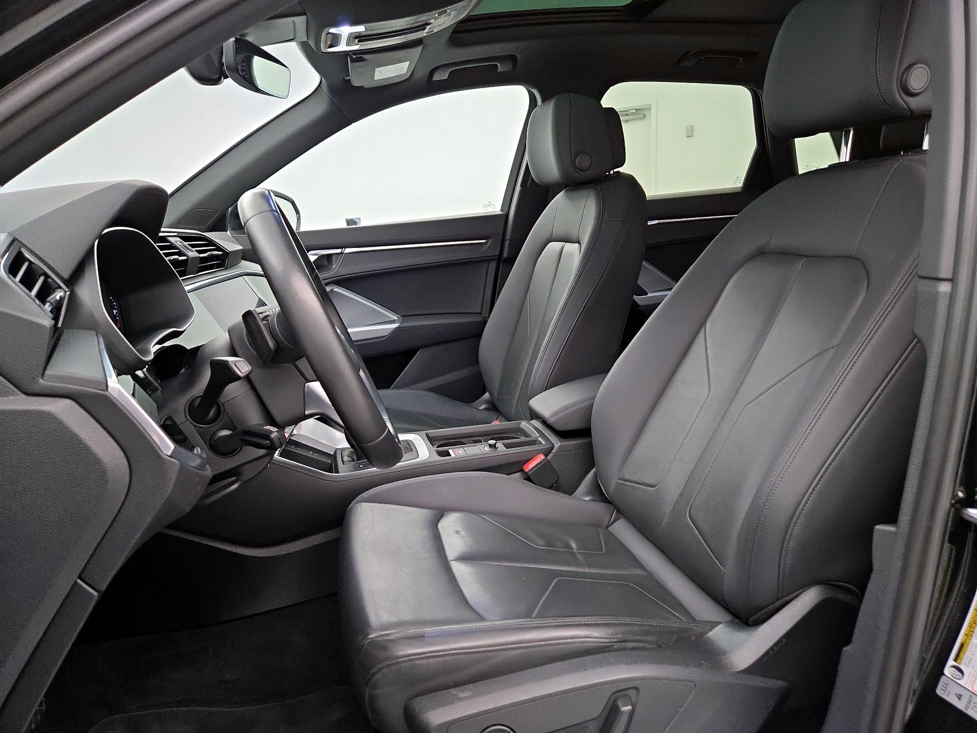 Thumbnail: 2022 Audi Q3 - 11