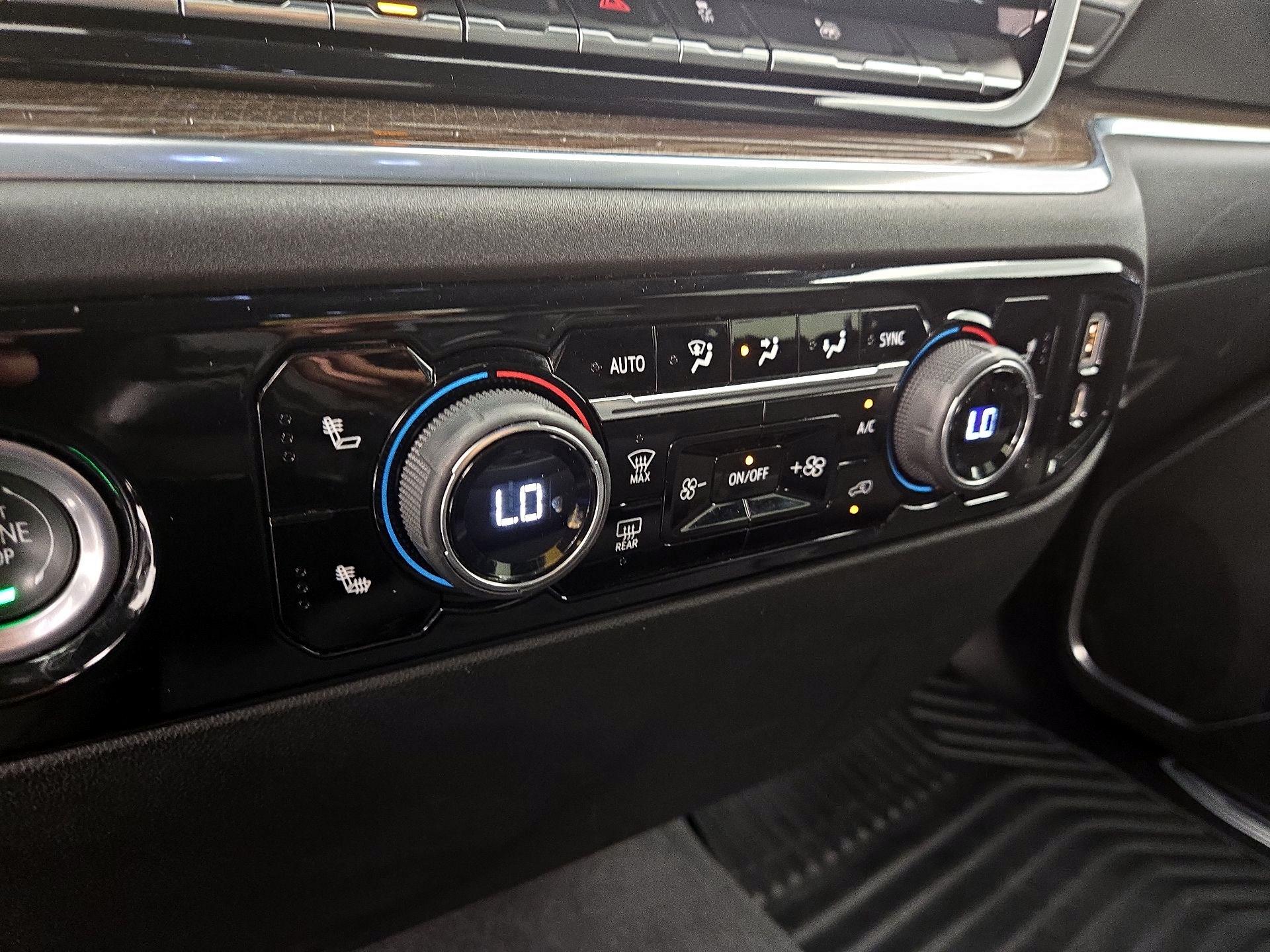 Thumbnail: 2022 Chevrolet Silverado 1500 - 16