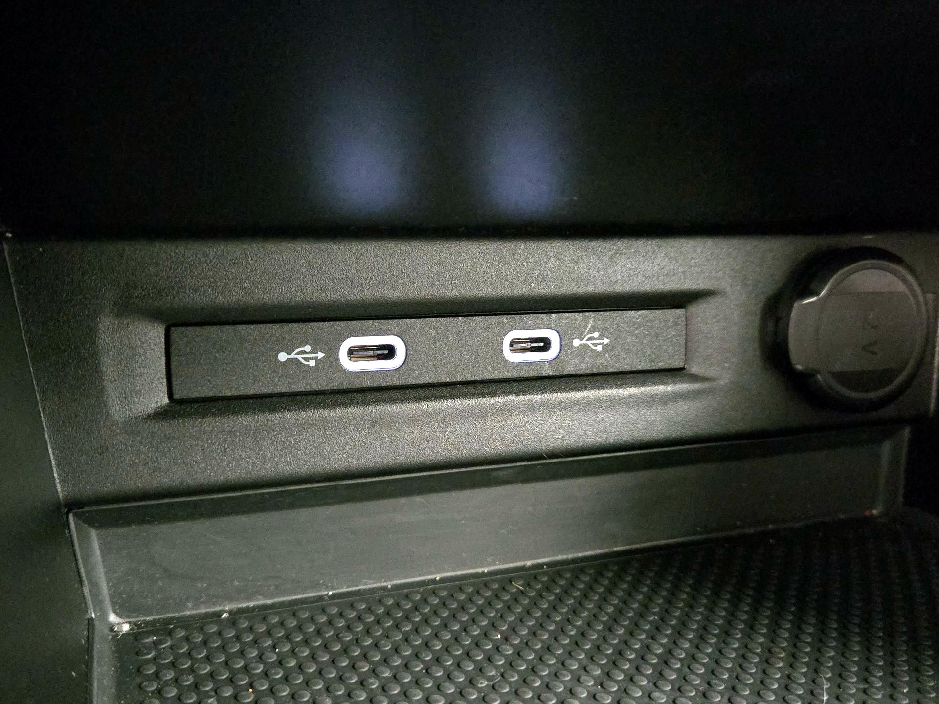 Thumbnail: 2022 Volkswagen Taos - 18