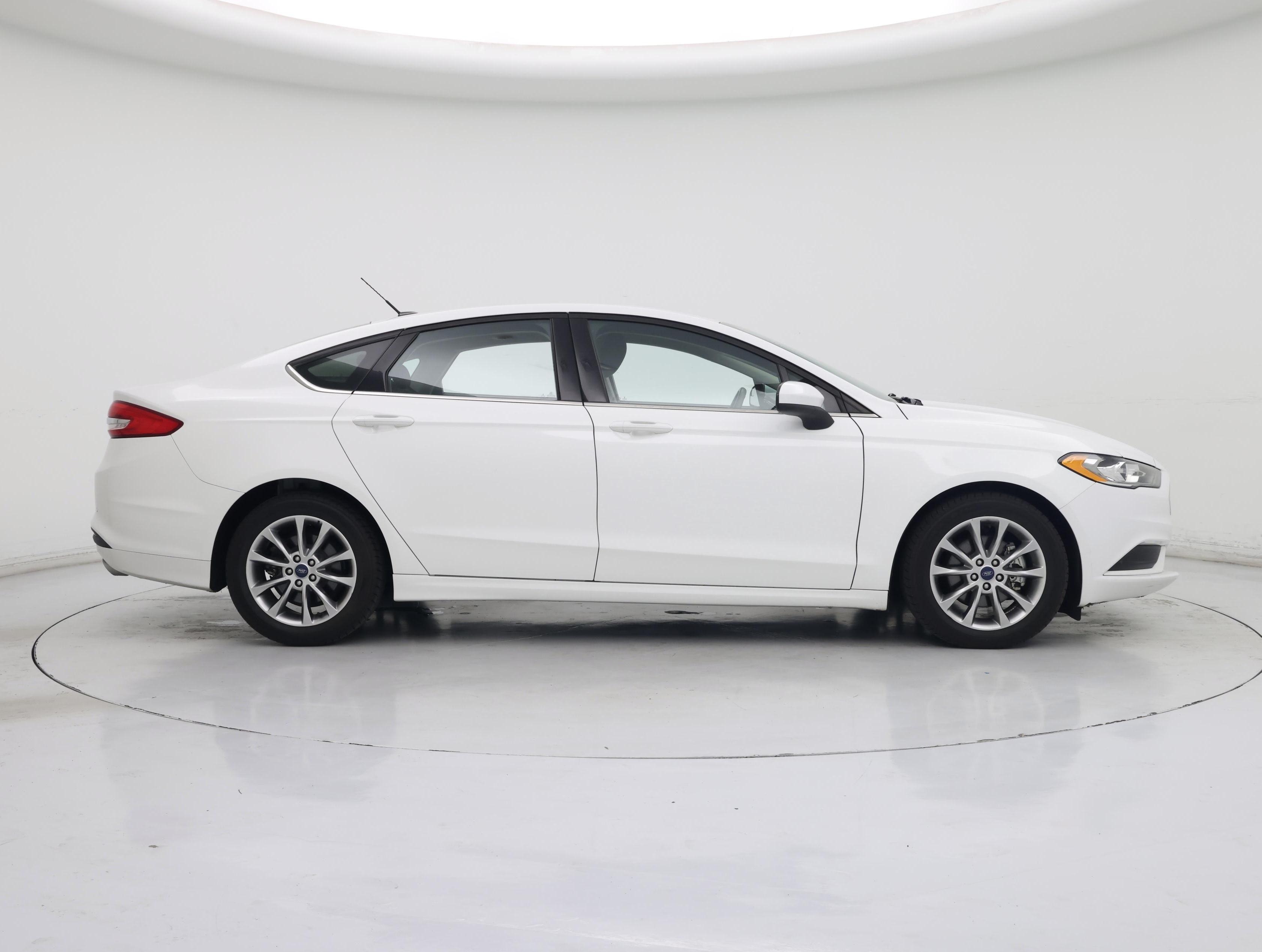 Thumbnail: 2017 Ford Fusion - 7