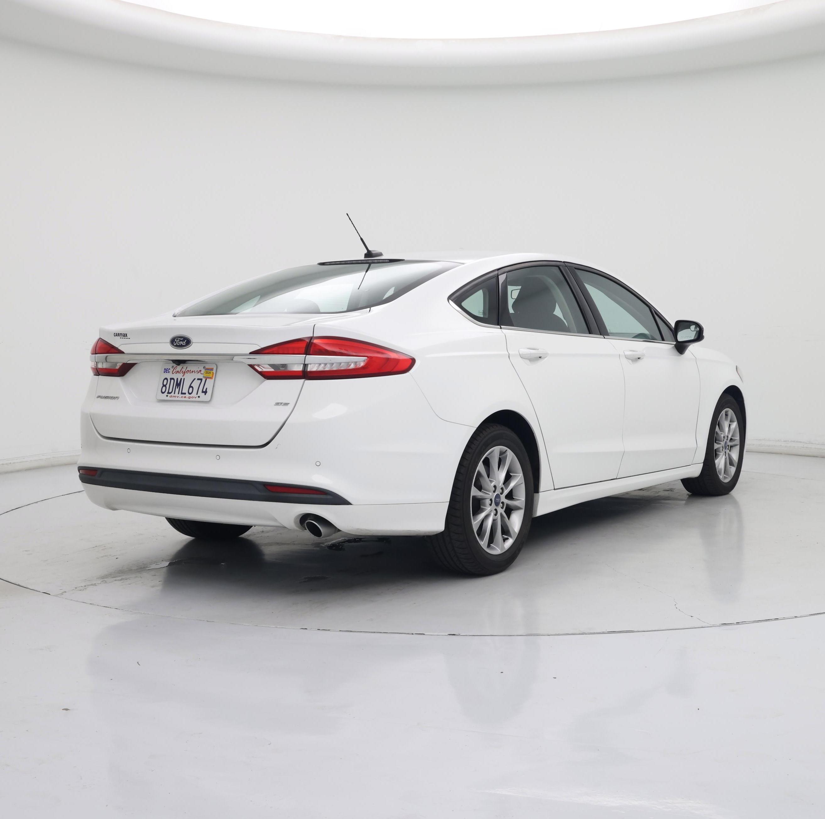 Thumbnail: 2017 Ford Fusion - 8