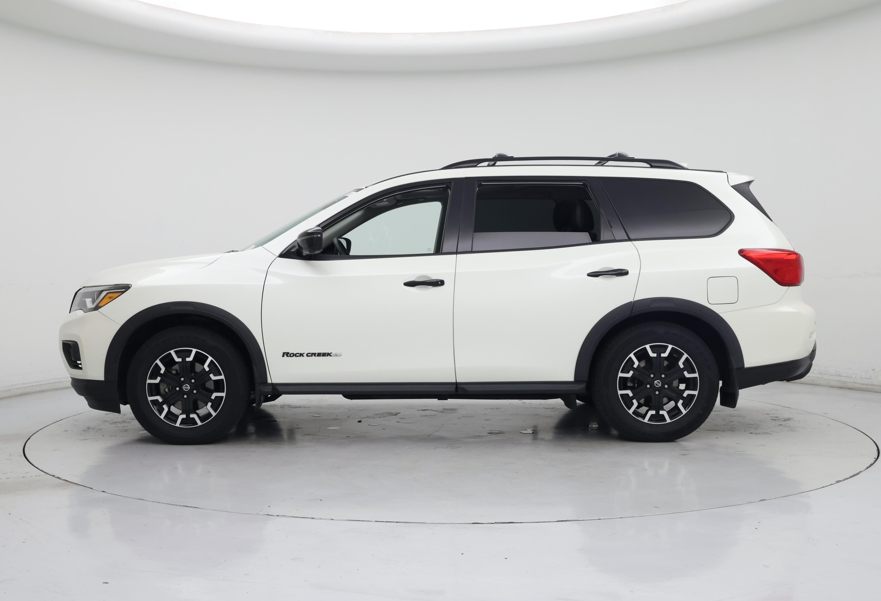Thumbnail: 2019 Nissan Pathfinder - 3
