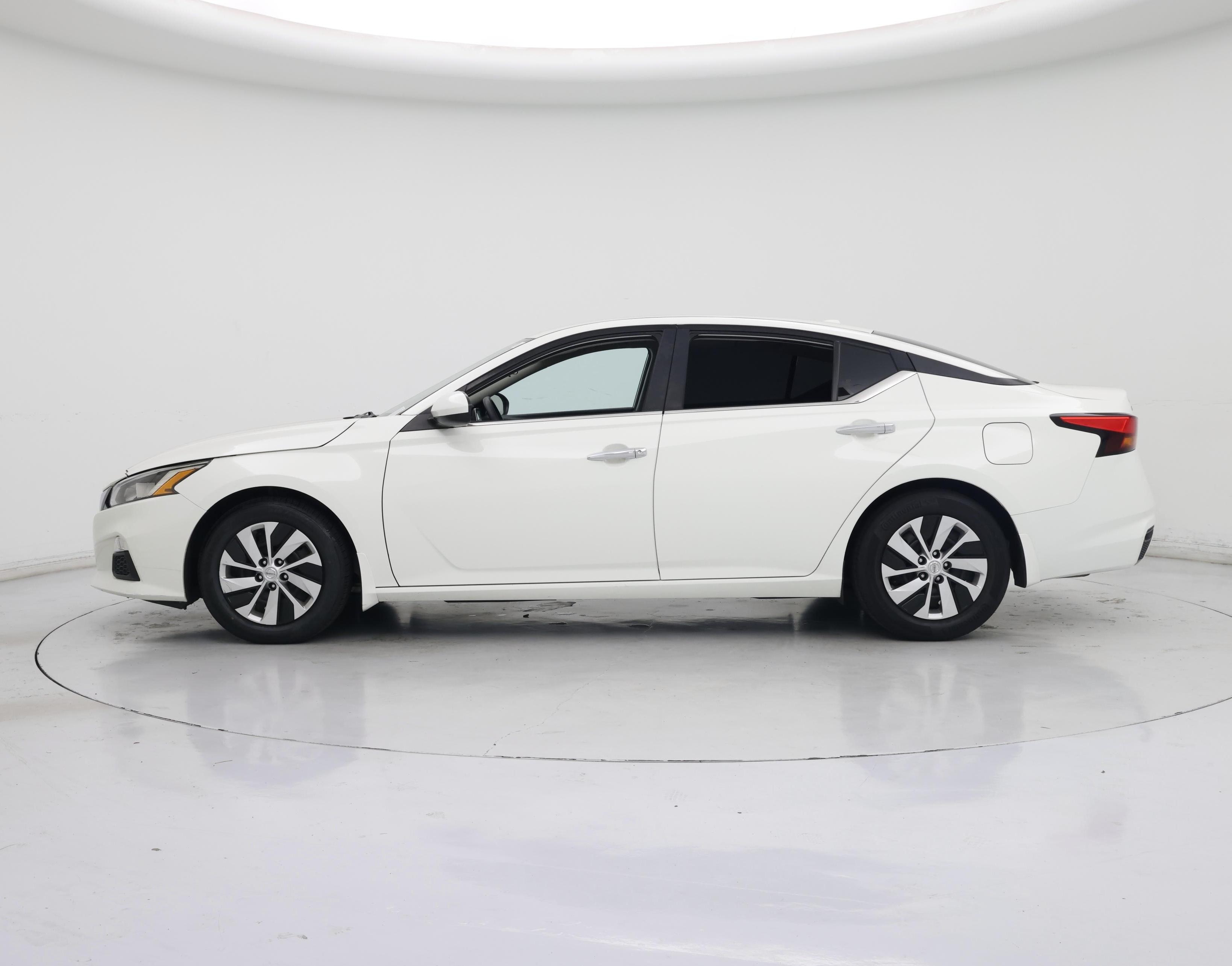 Thumbnail: 2020 Nissan Altima - 3