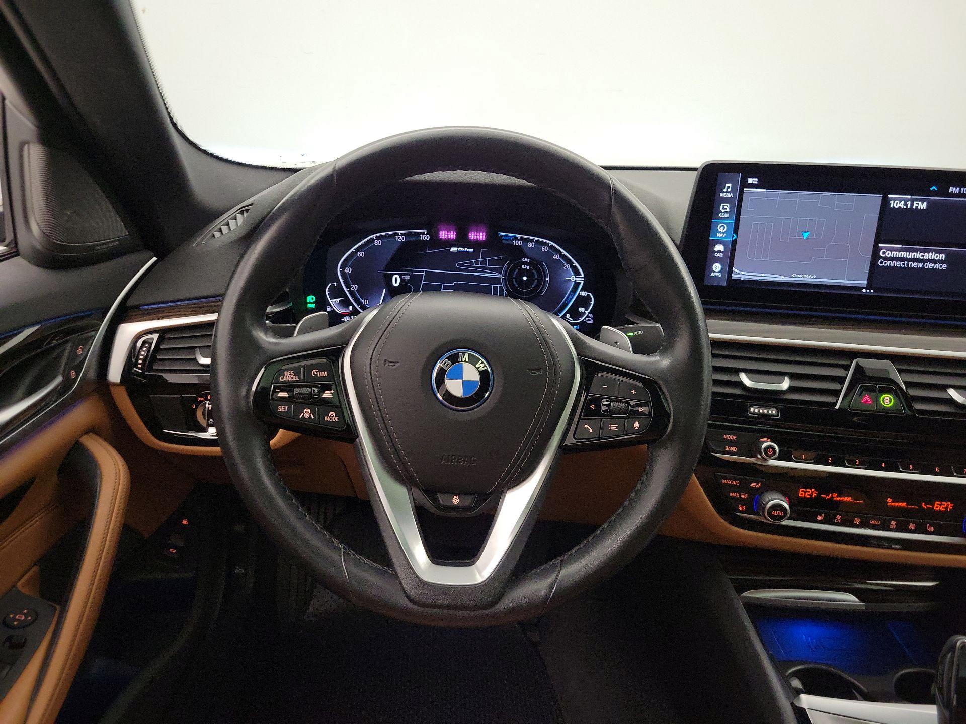 Thumbnail: 2022 BMW 5 Series - 10