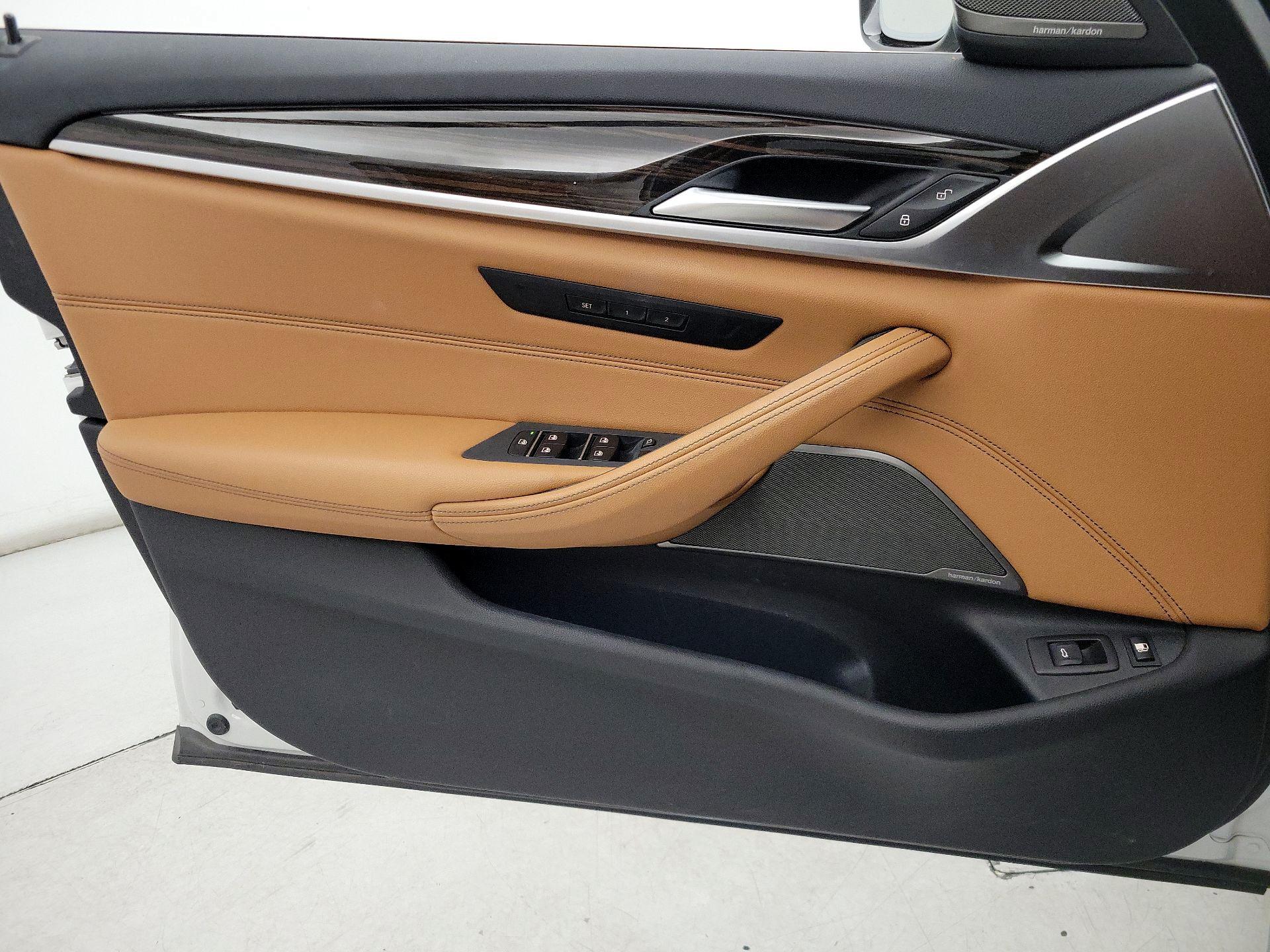 Thumbnail: 2022 BMW 5 Series - 12