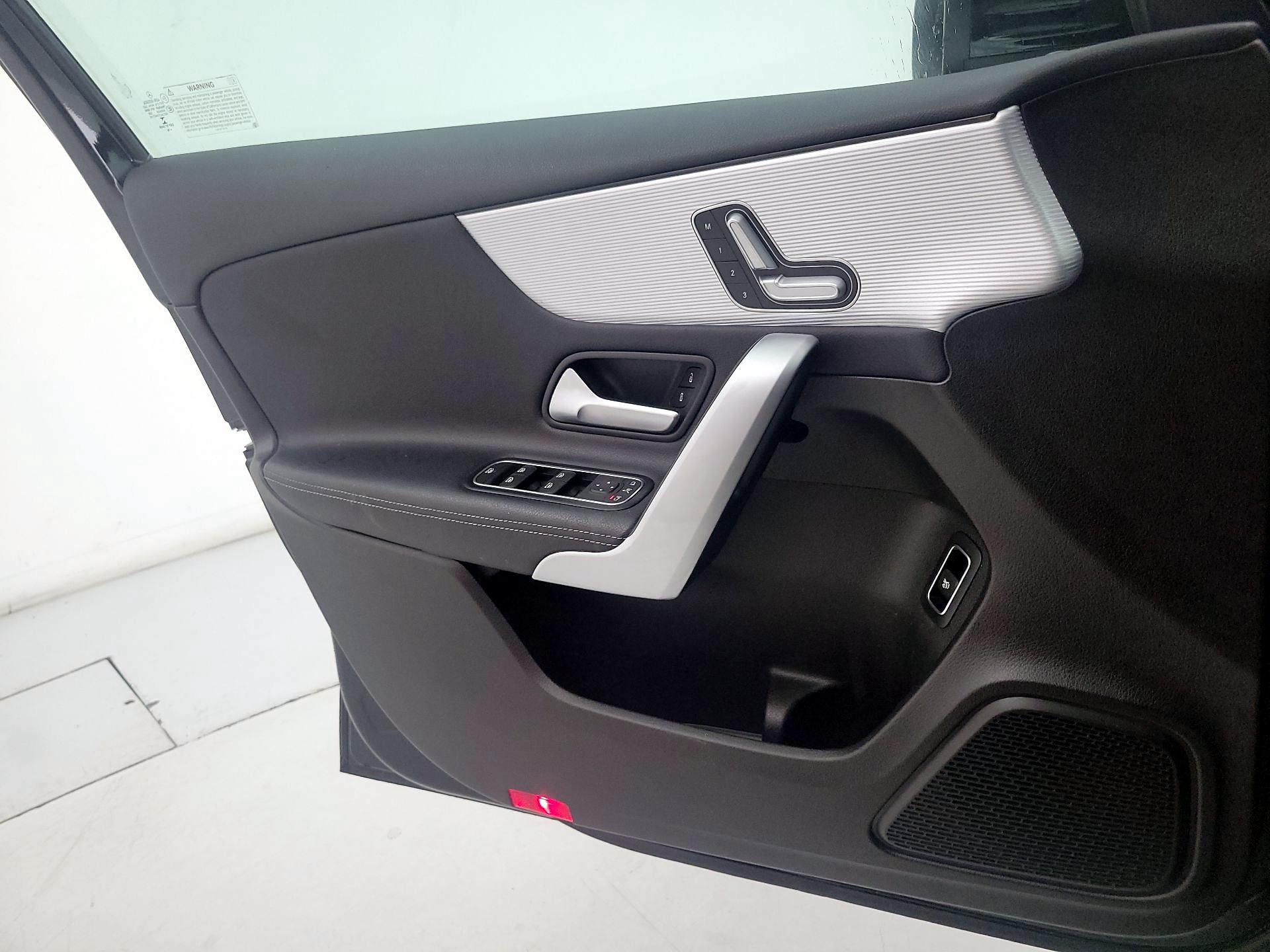 Thumbnail: 2020 Mercedes-Benz A-Class - 12