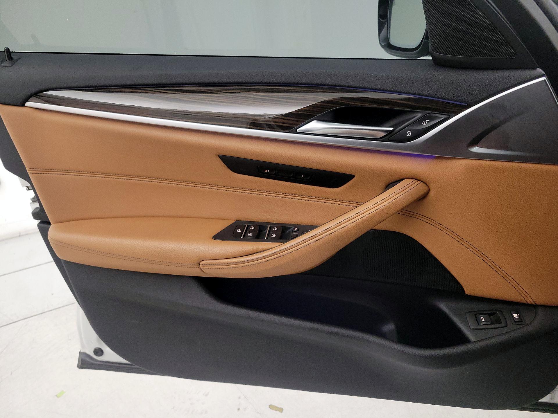 Thumbnail: 2020 BMW 5 Series - 12