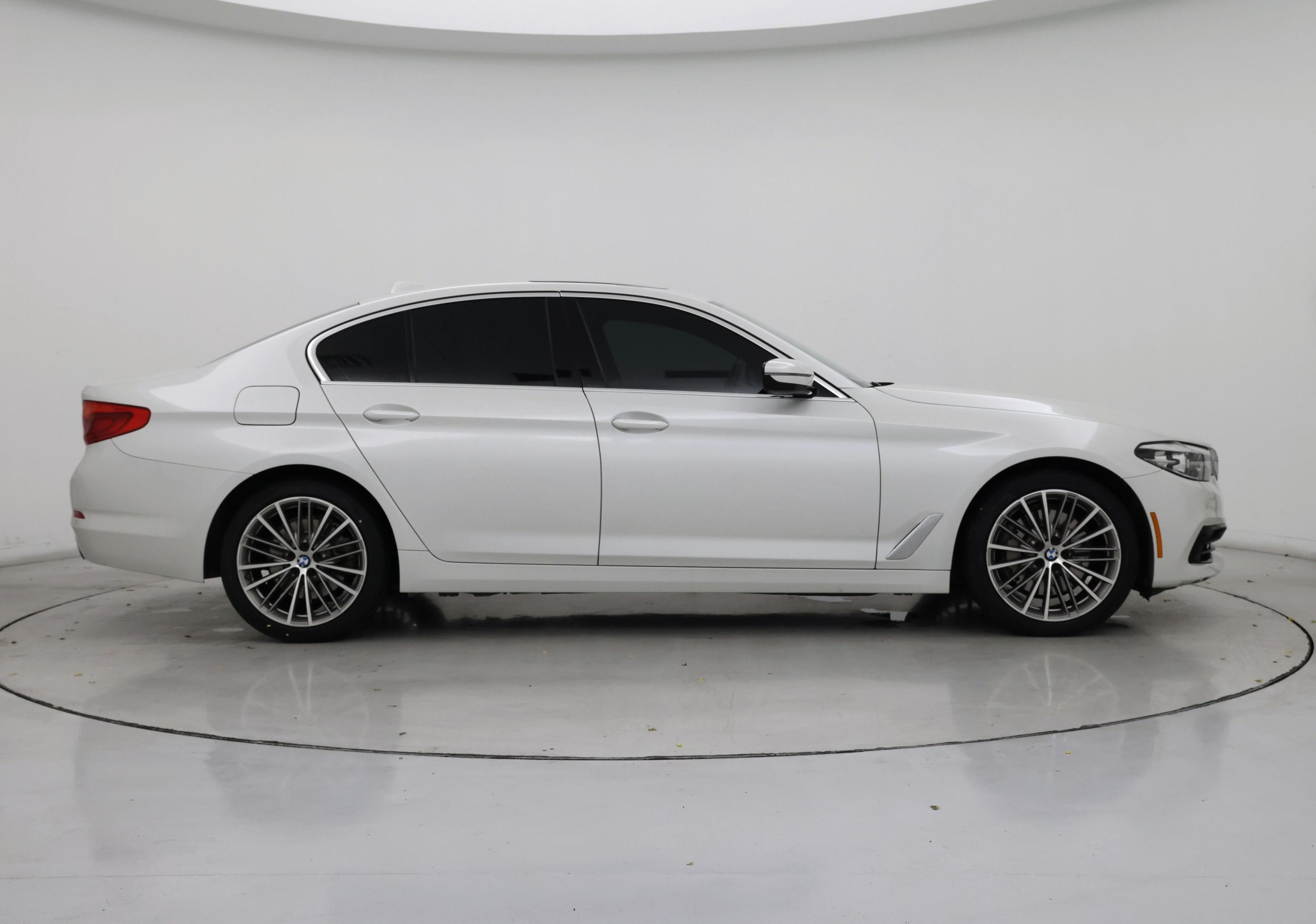 Thumbnail: 2020 BMW 5 Series - 7