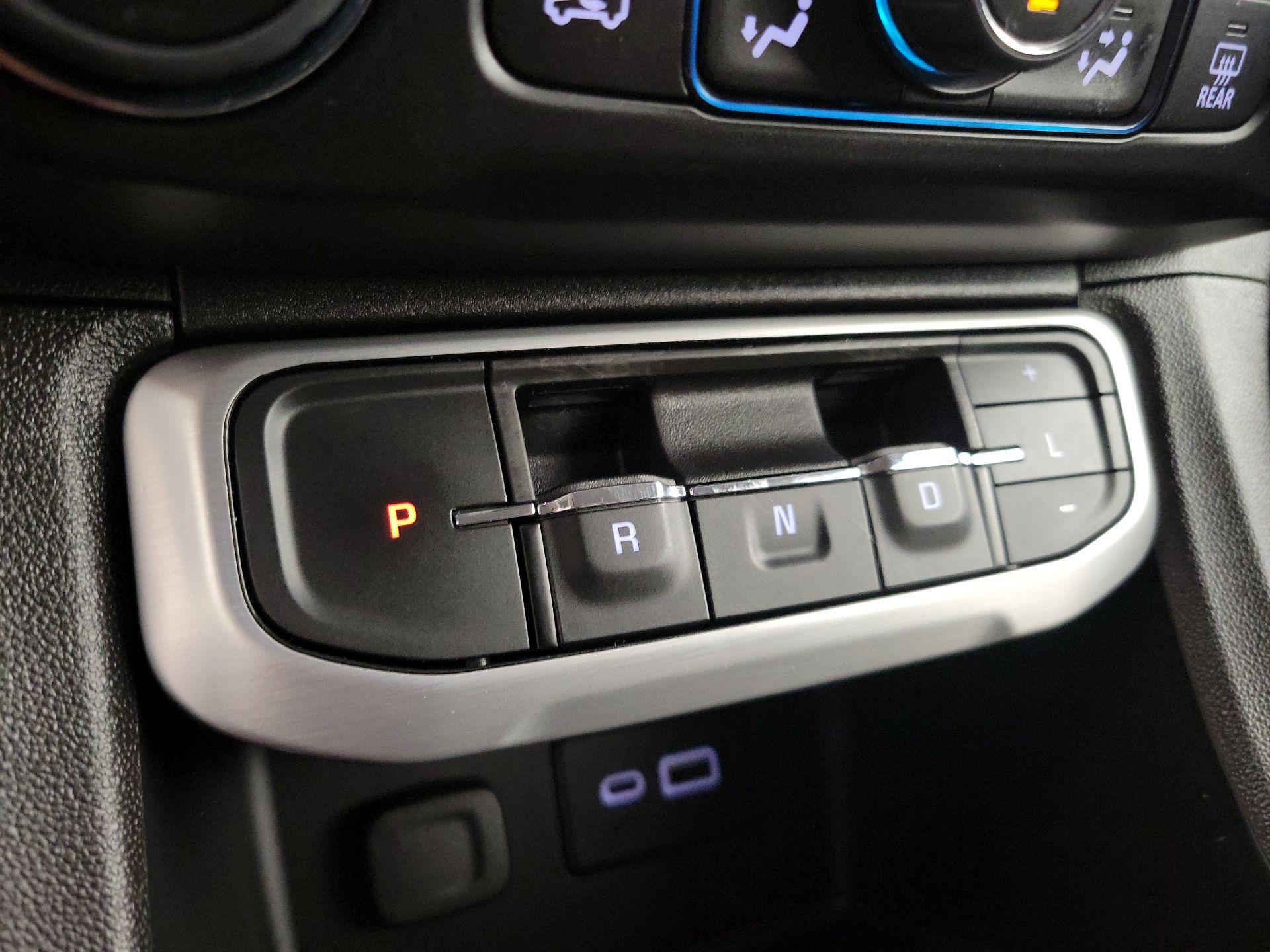 Thumbnail: 2023 GMC Acadia - 17