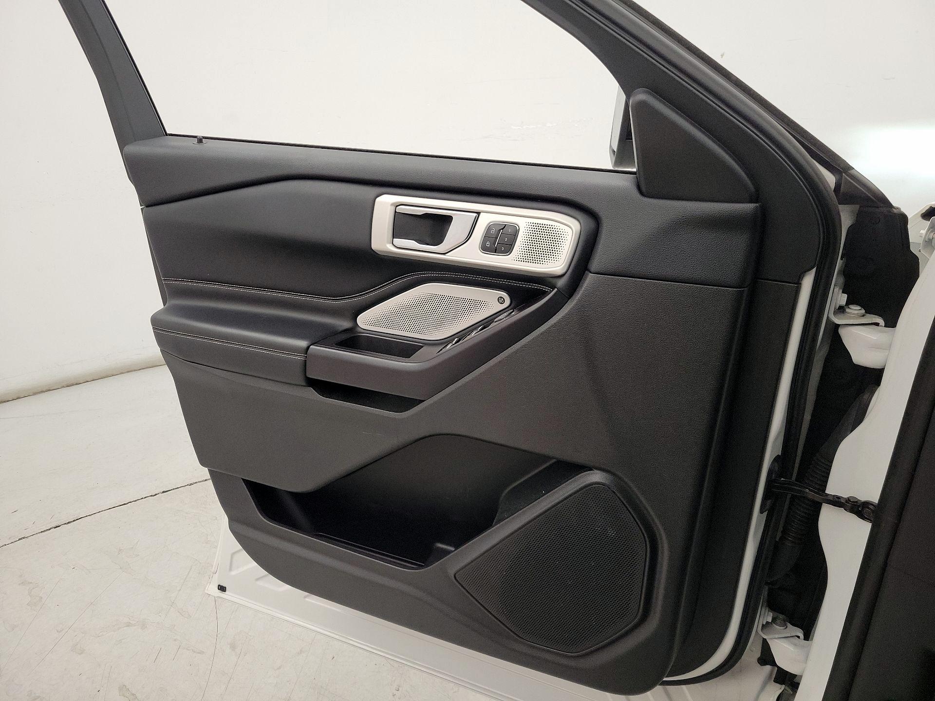 Thumbnail: 2020 Ford Explorer - 12